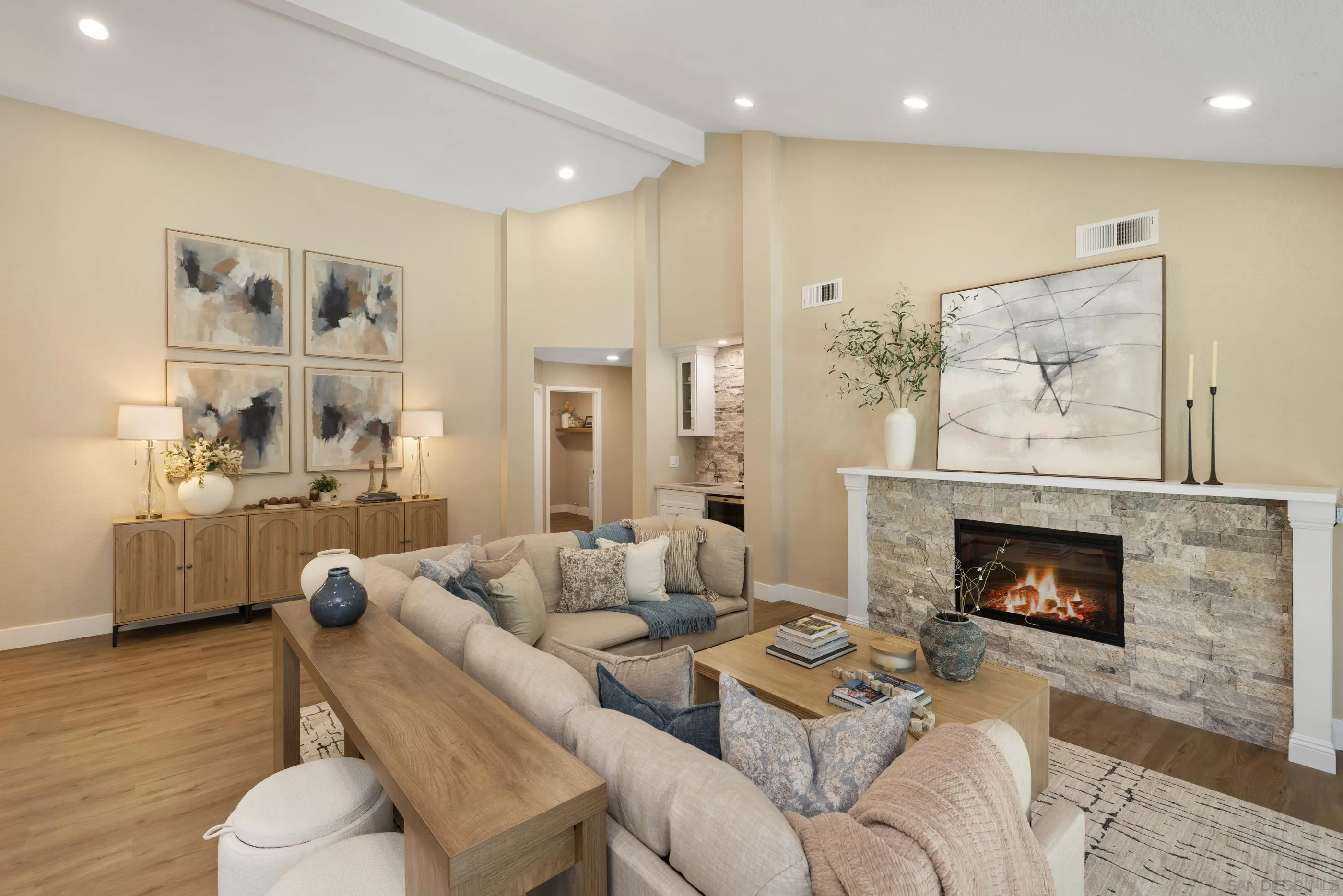 https://cdn.realtyfeed.com/cdn/127/260013962/9a34db2427e99b6c98a5d9c668792fba.webp