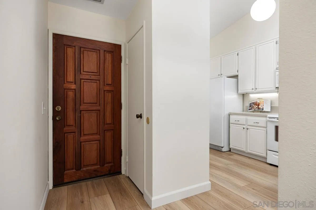 Photo #5: 260013978 Listing: Photo #5