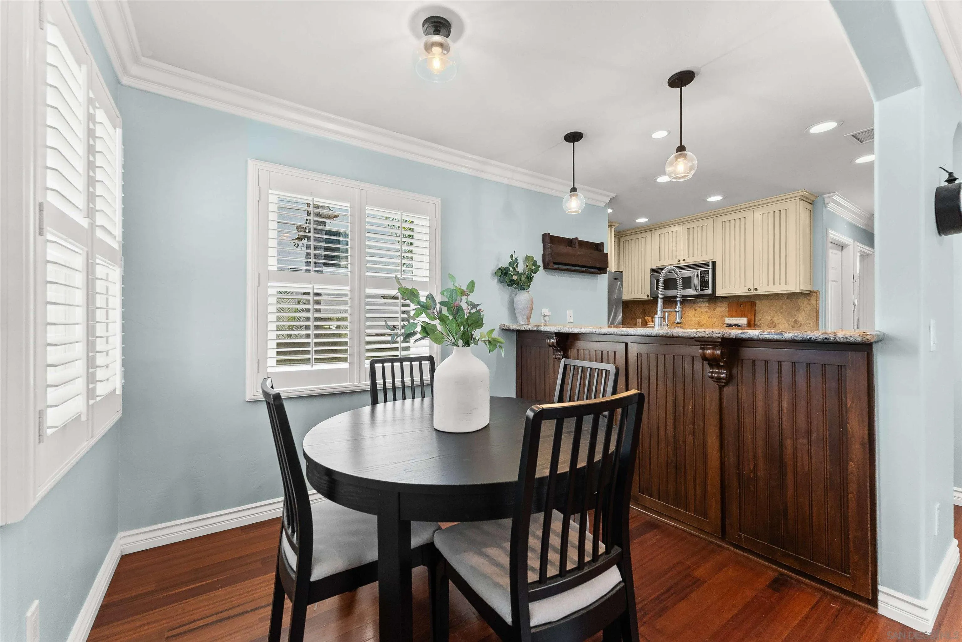 https://cdn.realtyfeed.com/cdn/127/260013981/216c7c3ae01a29fd1cb68213eb6409c6.webp