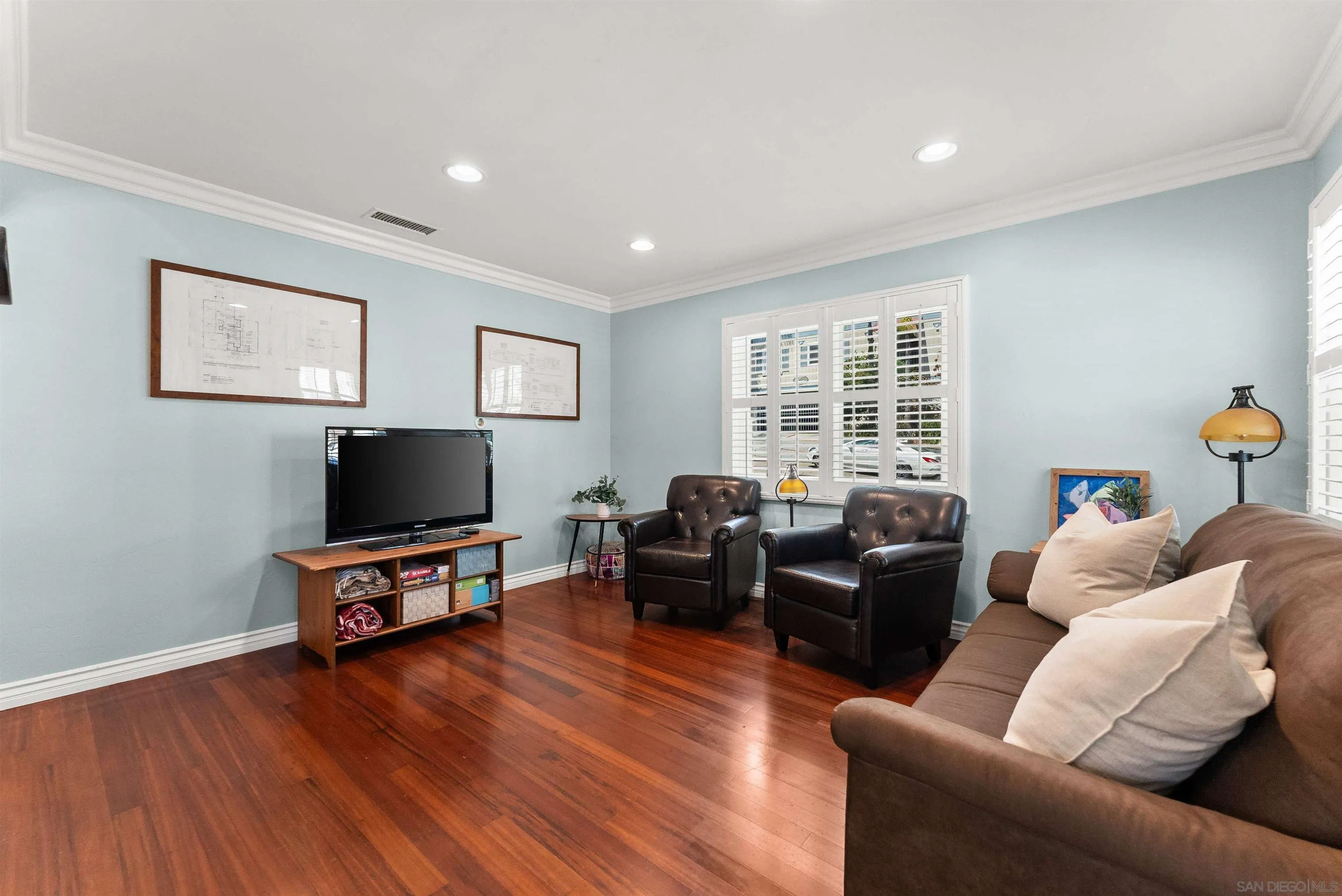 https://cdn.realtyfeed.com/cdn/127/260013981/679fc6128c6a427e1211788aac095ad5.webp