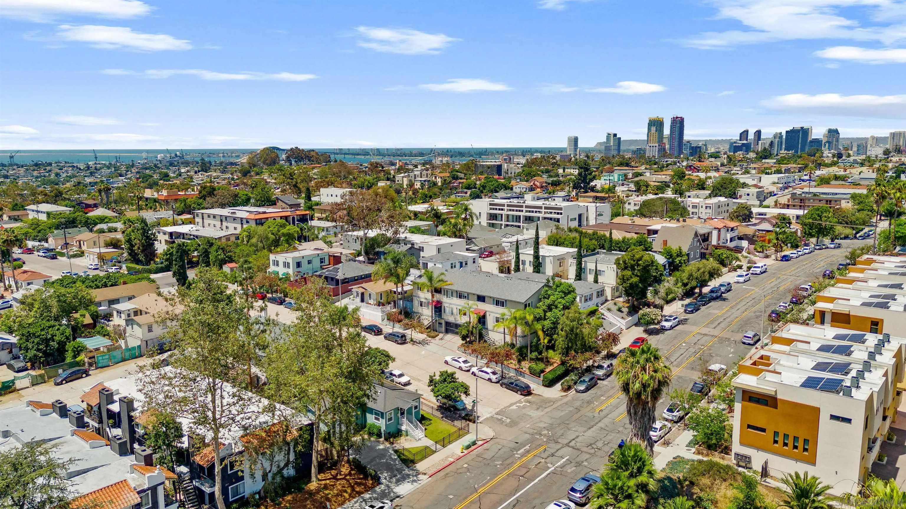 https://cdn.realtyfeed.com/cdn/127/260013981/6eeaf8daf01224116f80796a1ec1060a.webp