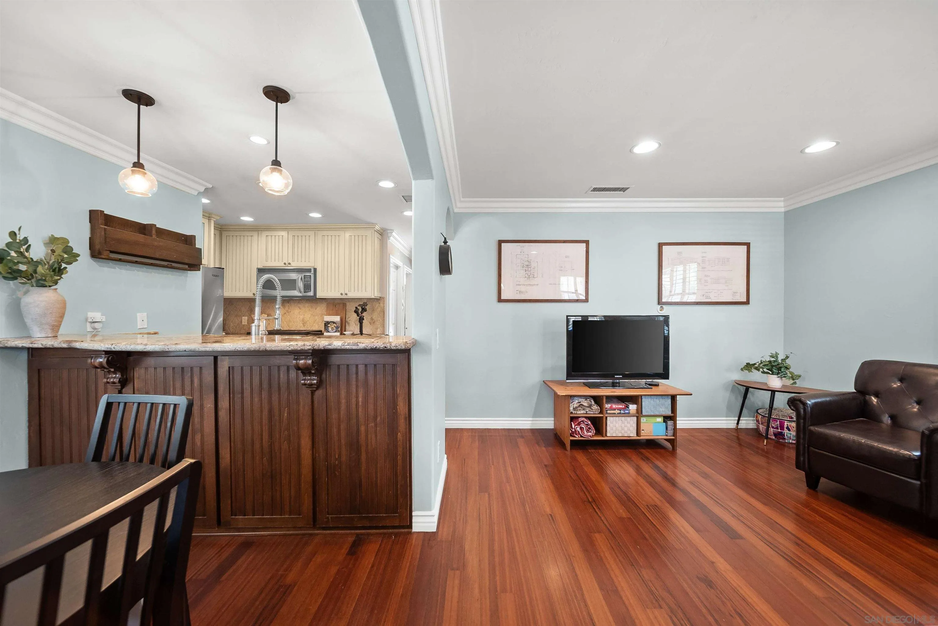 https://cdn.realtyfeed.com/cdn/127/260013981/f089f75df02dc67a2c5c5b200b99c153.webp