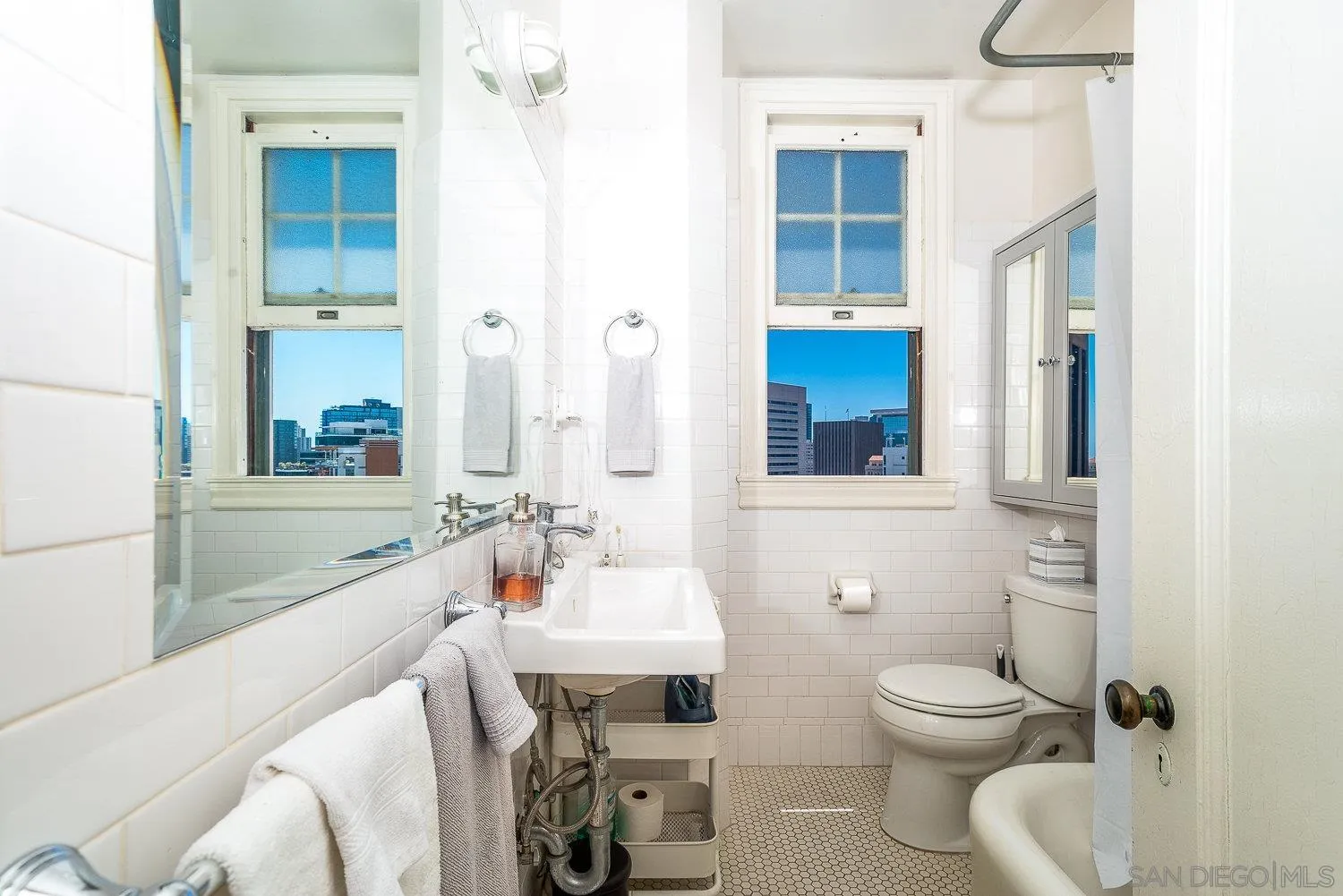 Photo #32: 260013985 Listing: Photo #32