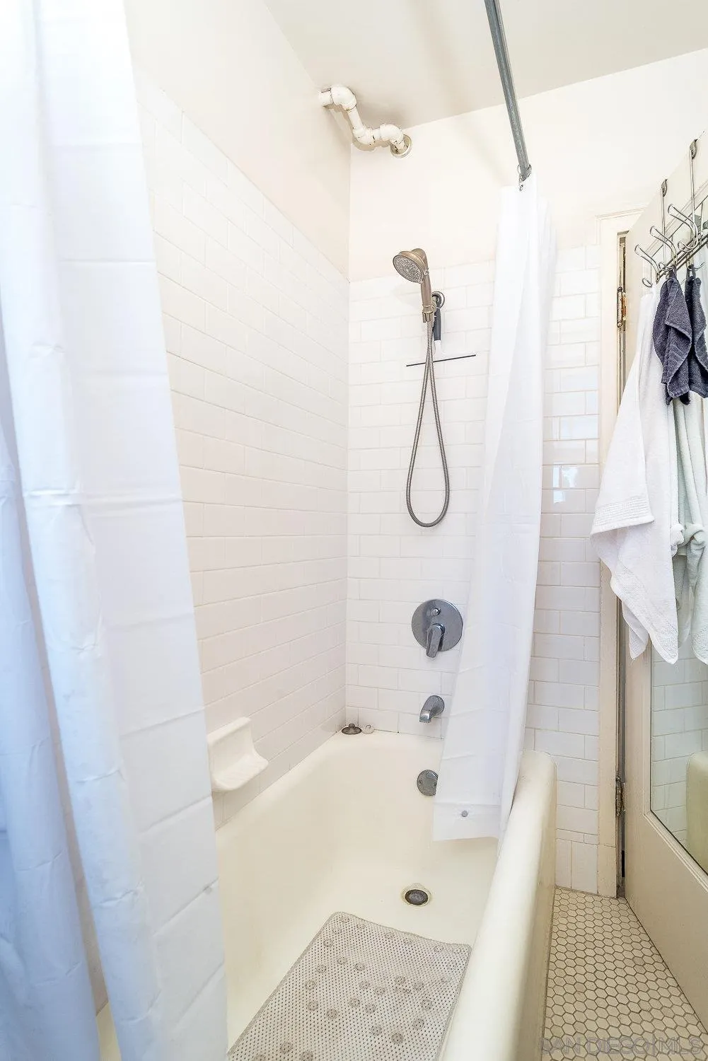 Photo #33: 260013985 Listing: Photo #33