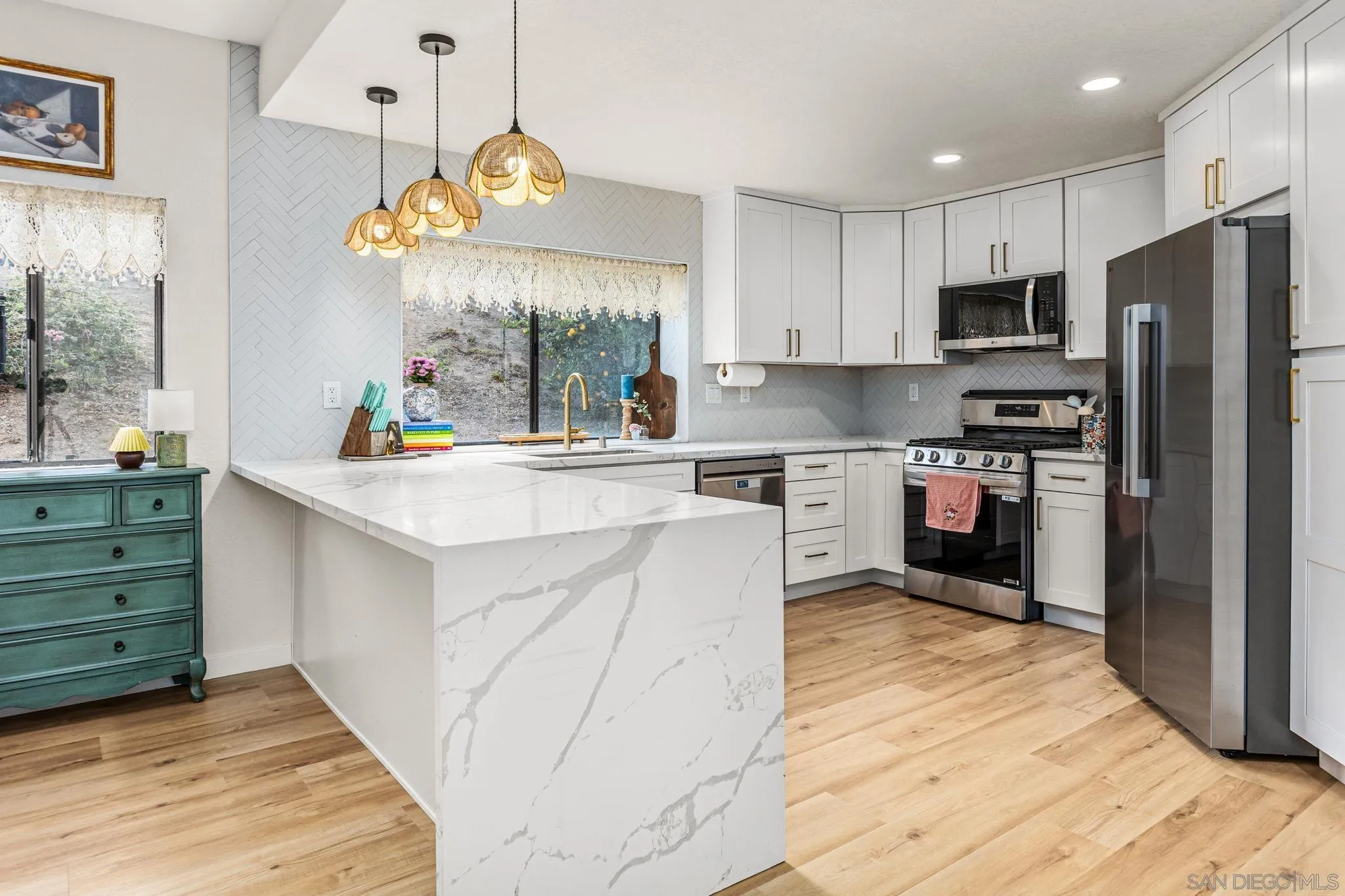 https://cdn.realtyfeed.com/cdn/127/260013986/850e7620a9c1130a5685d427a7a84303.webp