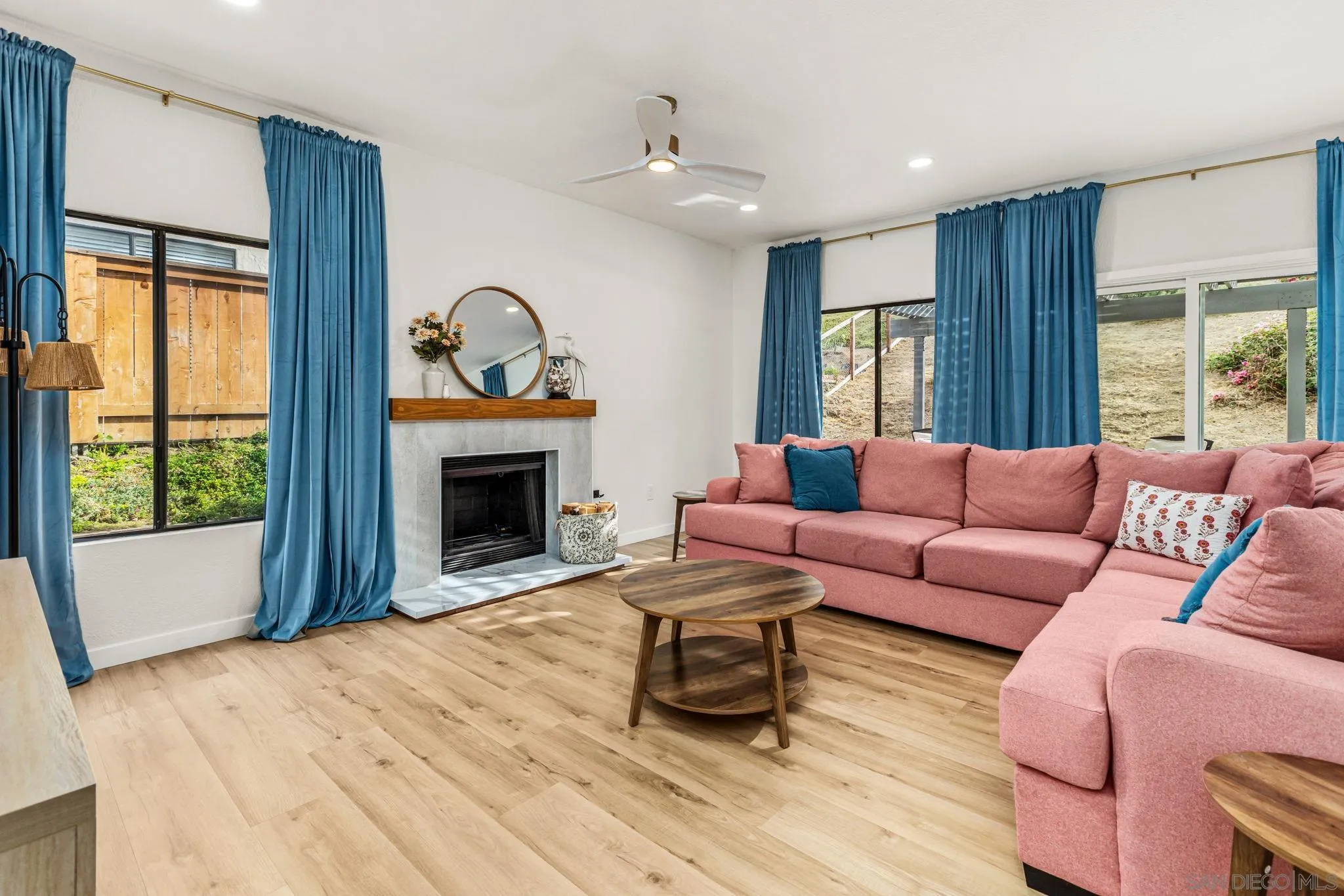 https://cdn.realtyfeed.com/cdn/127/260013986/ee8380ba512fb5b4913b9725aa8885ff.webp