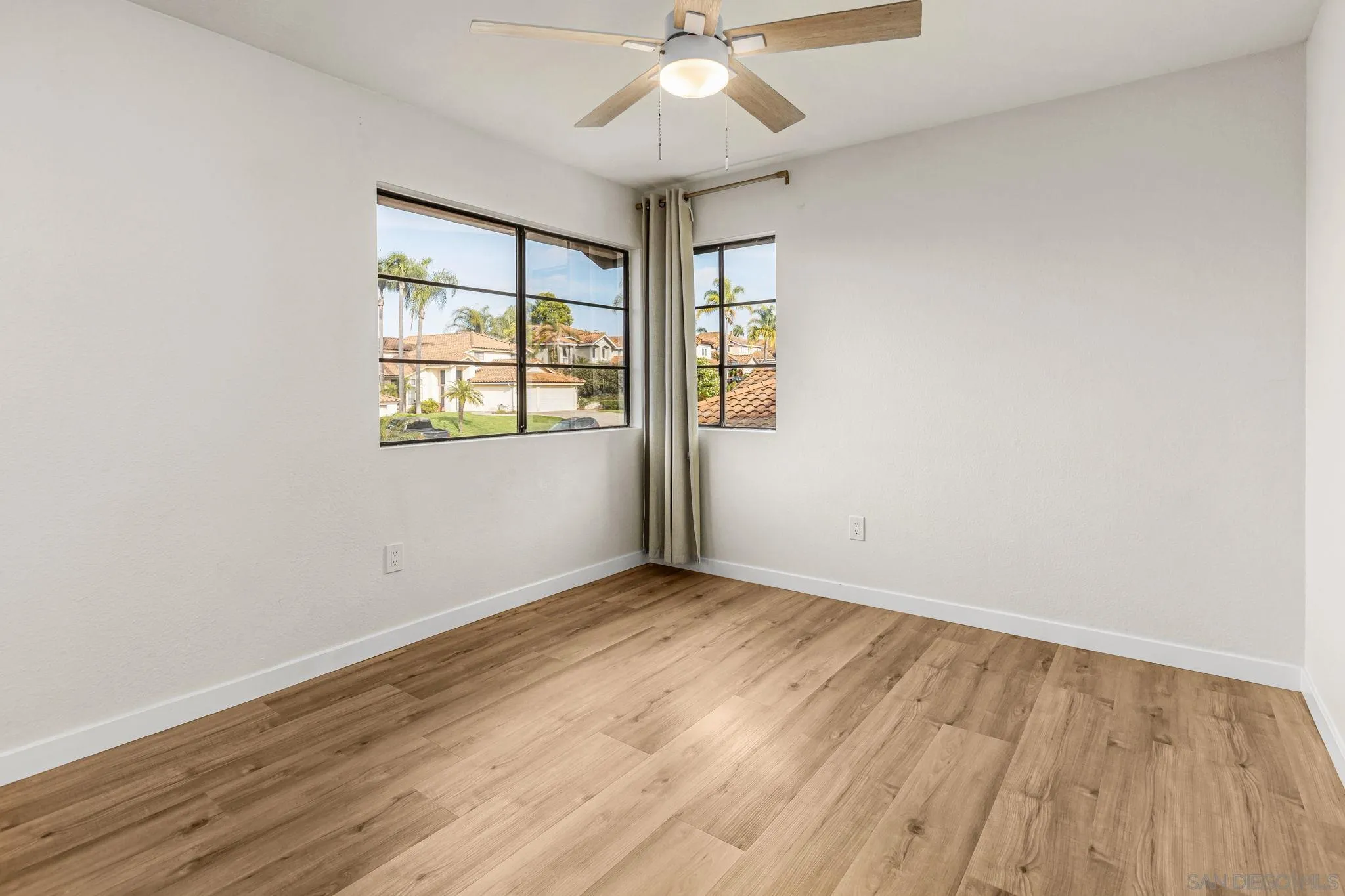 https://cdn.realtyfeed.com/cdn/127/260013986/fa9eec392eb3095adc53cd1a9a0ac4cc.webp