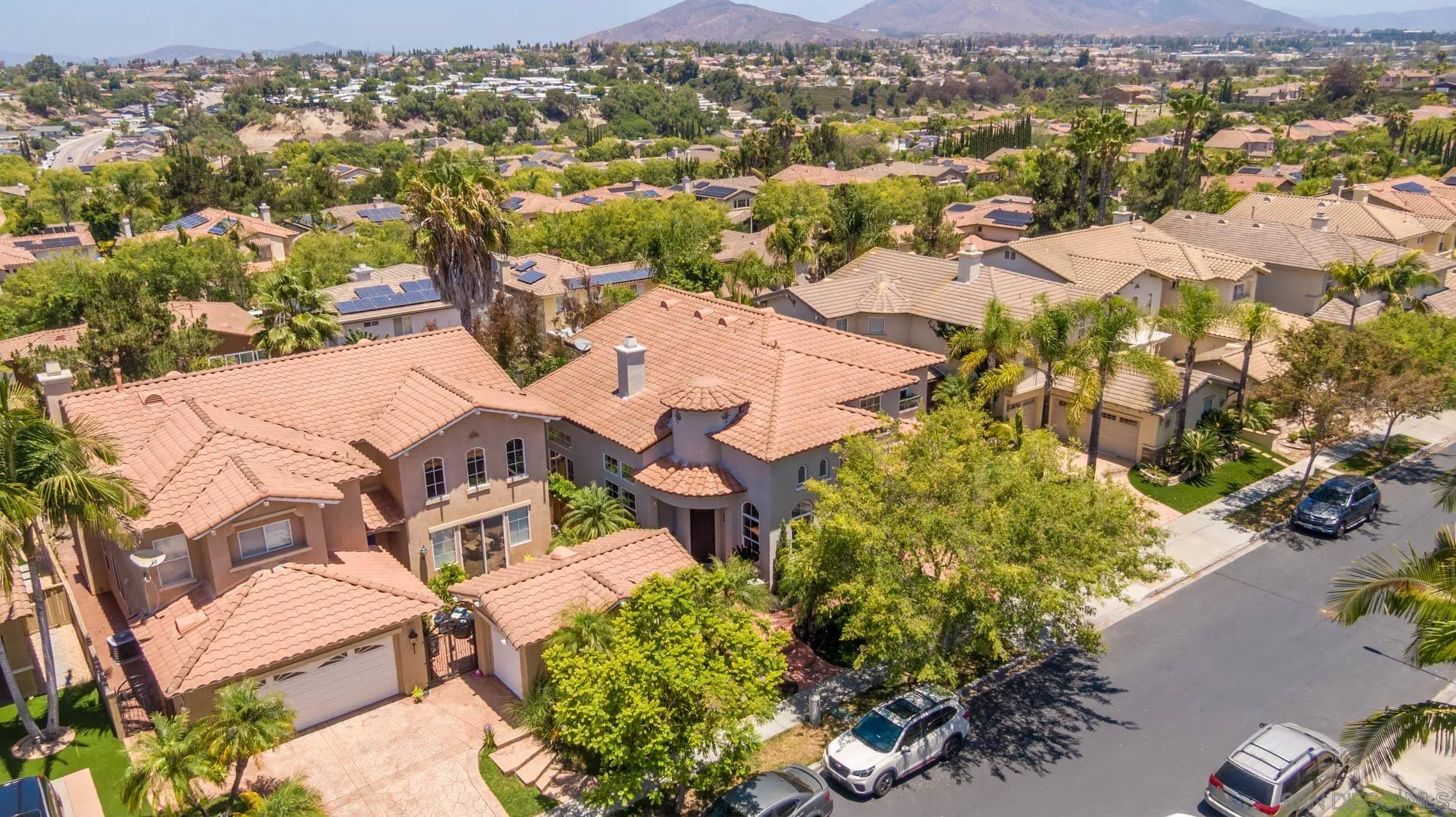 https://cdn.realtyfeed.com/cdn/127/260013987/1a76b604290767da385e5c9f58d388ed.webp