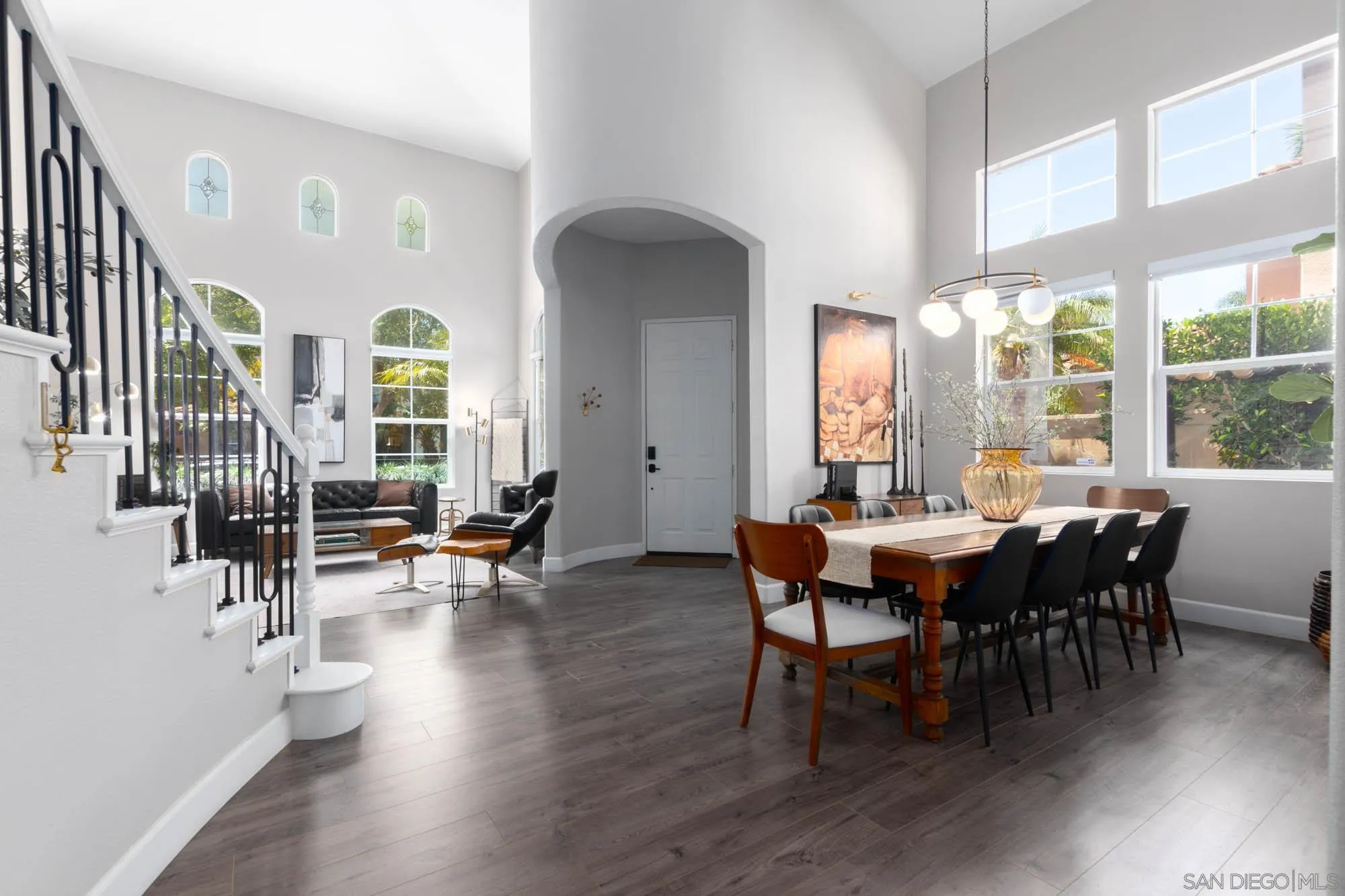 https://cdn.realtyfeed.com/cdn/127/260013987/22981d7b8ea63a3e3258f7b41f765ecb.webp