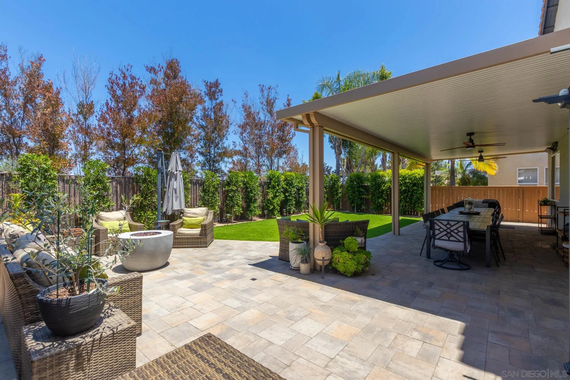 https://cdn.realtyfeed.com/cdn/127/260013987/5ee1a079c6e93ca606754f0a74966c3d.webp