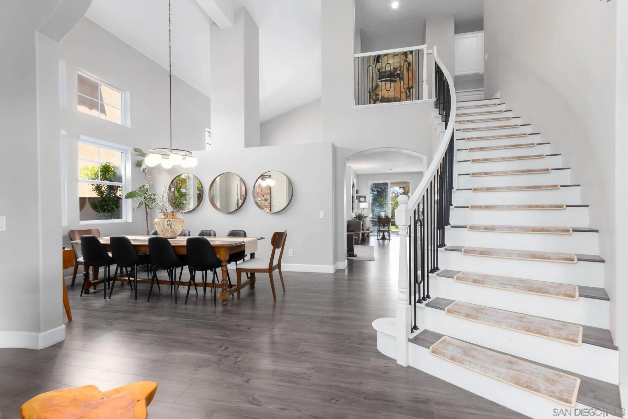 https://cdn.realtyfeed.com/cdn/127/260013987/8dc7c00db6f86e020b01b271bd4d1b89.webp