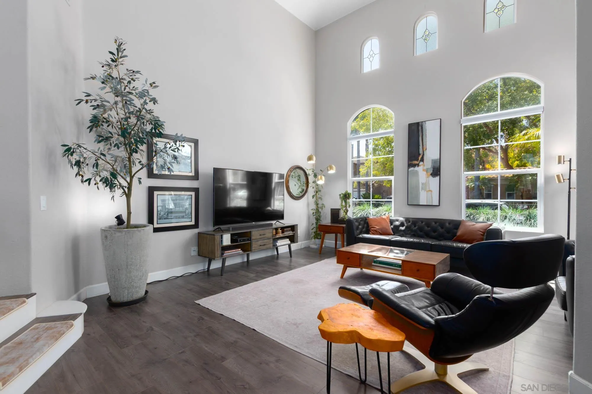 https://cdn.realtyfeed.com/cdn/127/260013987/9da49c5651d1c150e4d19788030e8b04.webp