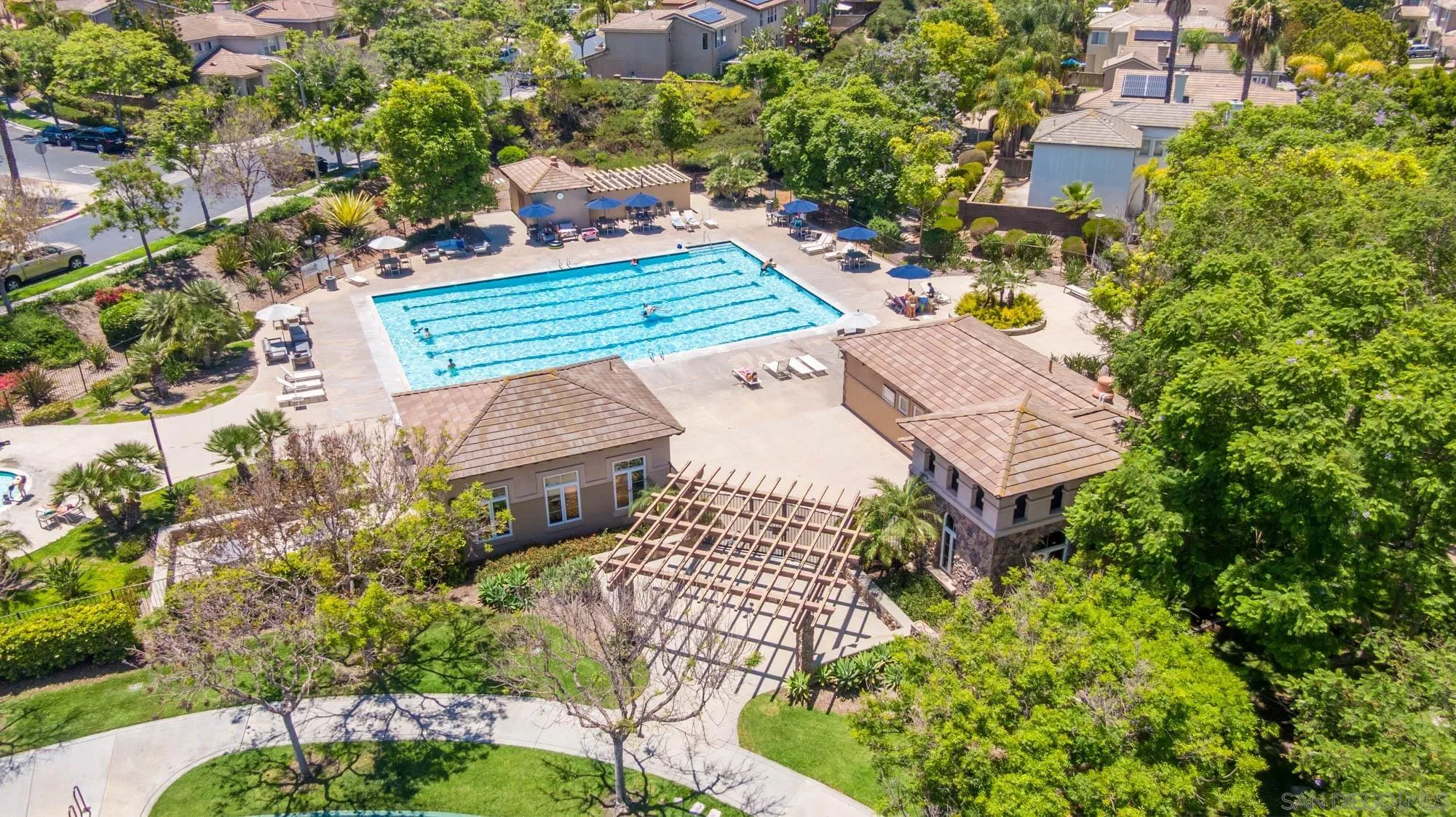 https://cdn.realtyfeed.com/cdn/127/260013987/d43eace6facecefb47a8896f16f0fe85.webp