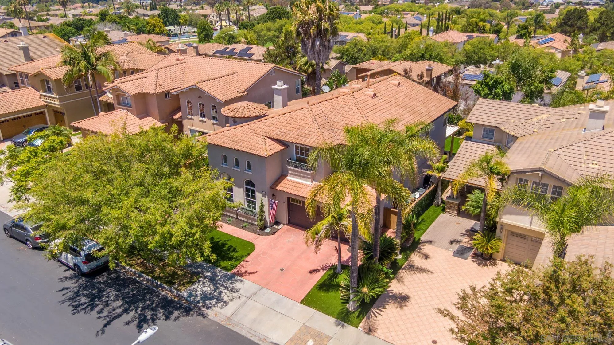 https://cdn.realtyfeed.com/cdn/127/260013987/fbdf69a5c1026b4de2cba5c93334b318.webp