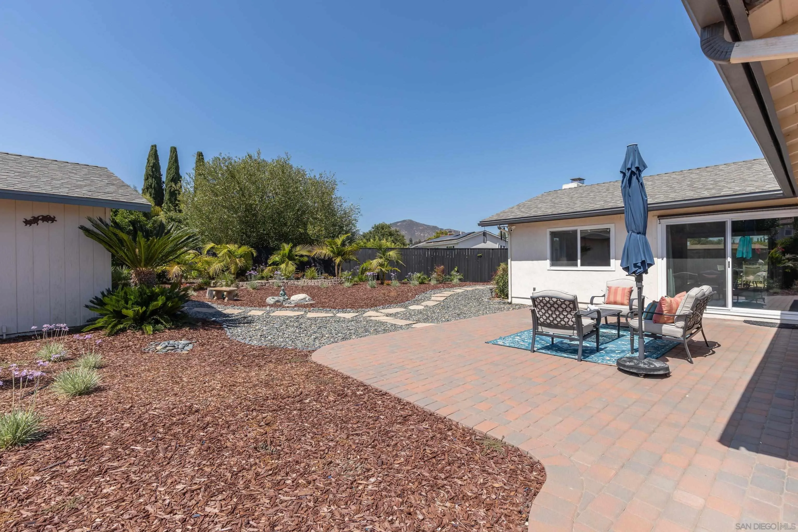 https://cdn.realtyfeed.com/cdn/127/260013989/30f8ddae94c2421ee309ef3838eecb59.webp