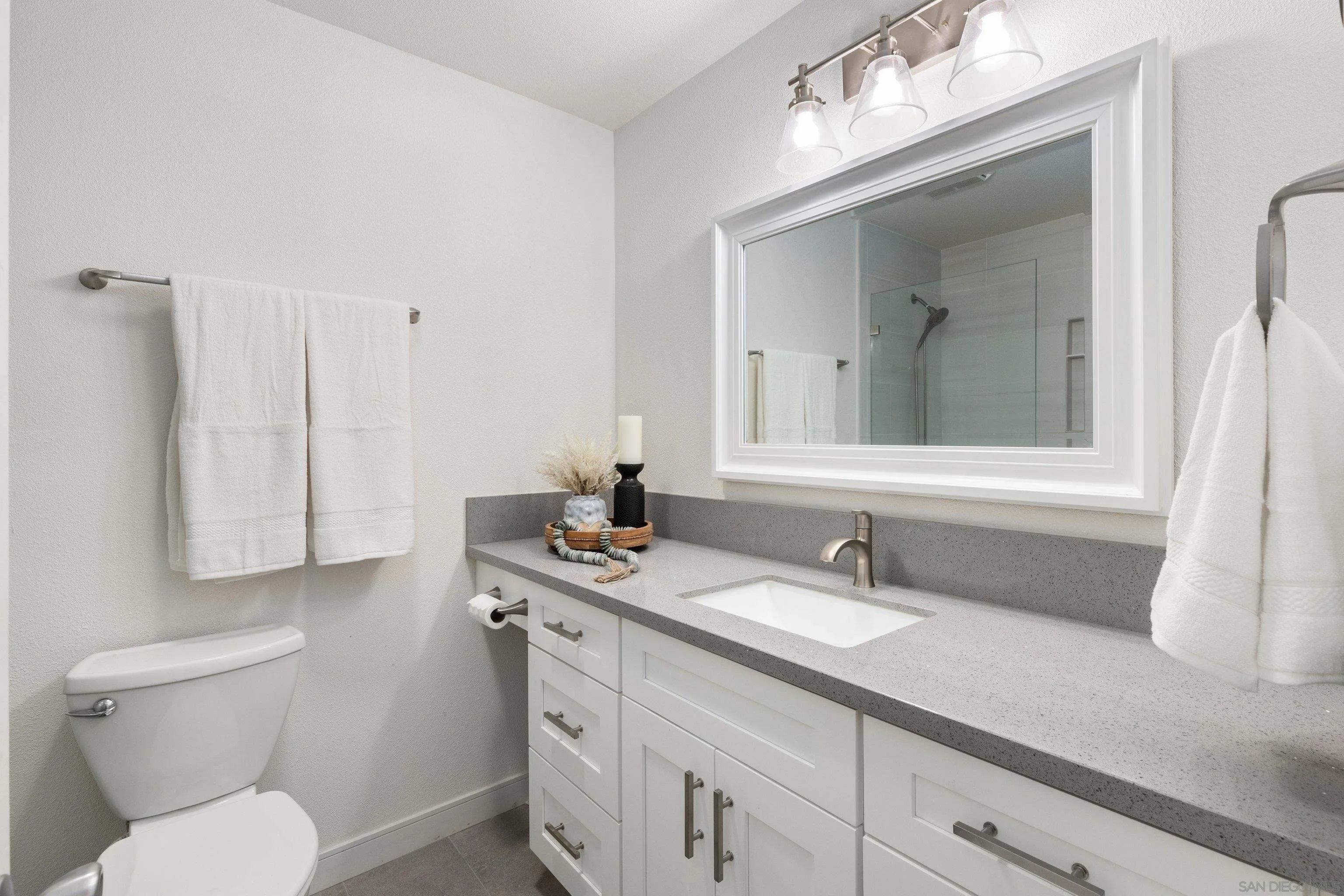 https://cdn.realtyfeed.com/cdn/127/260013989/a9610e98bc0c2677510fd56062f37f15.webp