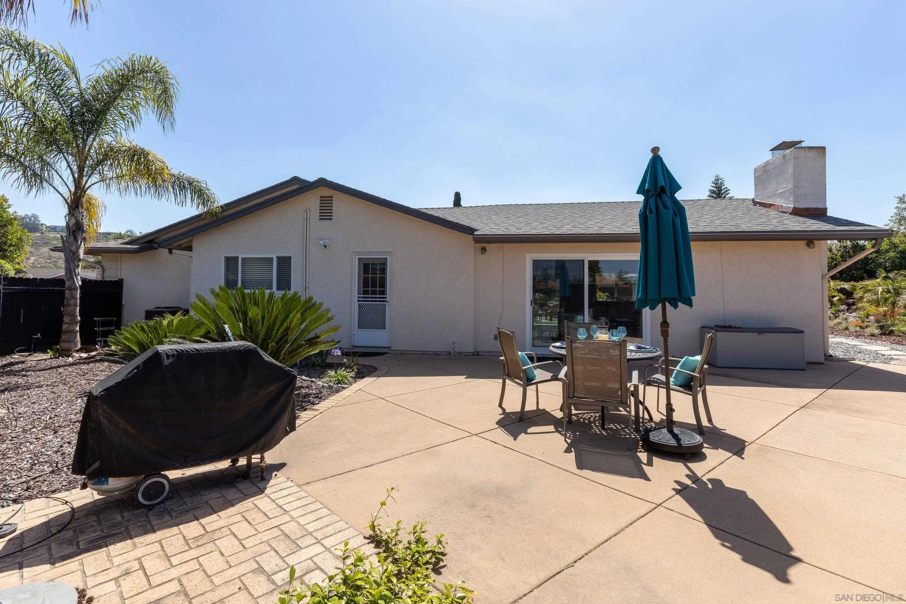 https://cdn.realtyfeed.com/cdn/127/260013989/b38632e43c79802bd02c243bc8d9ae19.webp