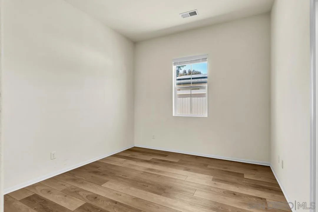 https://cdn.realtyfeed.com/cdn/127/260013994/103d823cff66926738f3c19a1d469e7b.webp