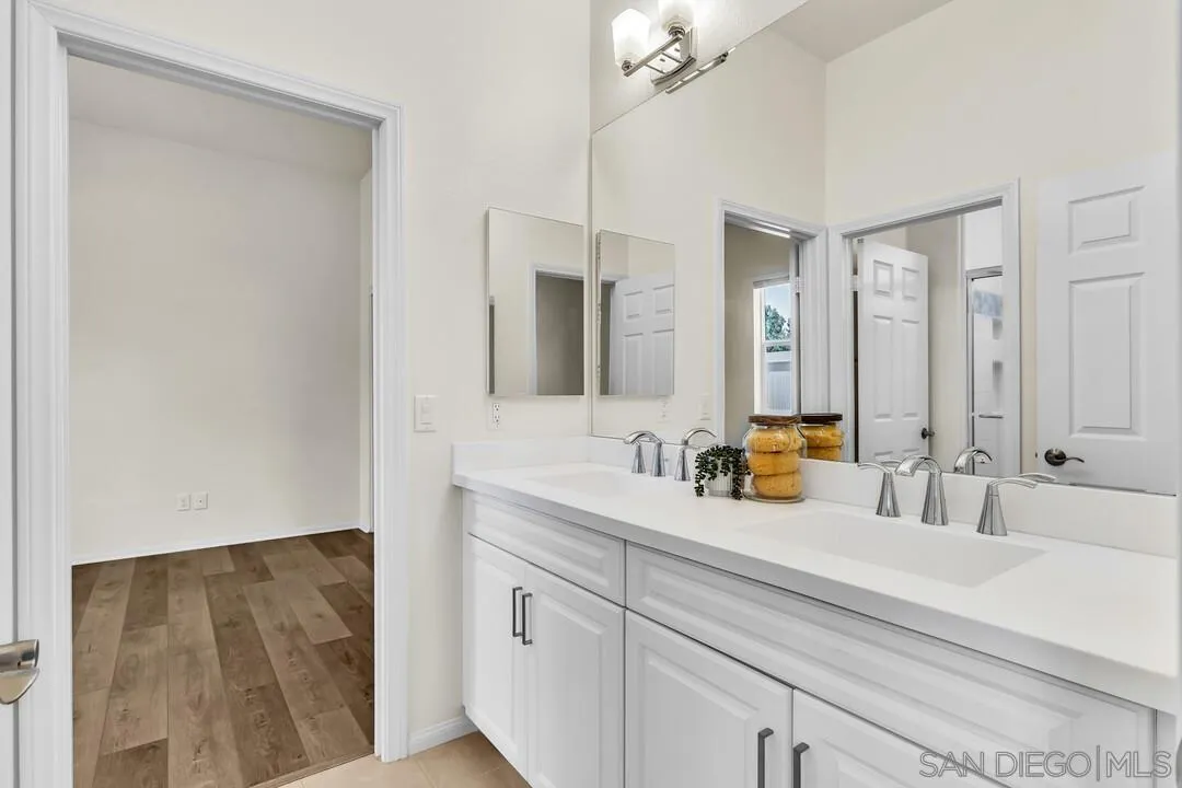 https://cdn.realtyfeed.com/cdn/127/260013994/5437eba1fee355f72265887b95fe7166.webp