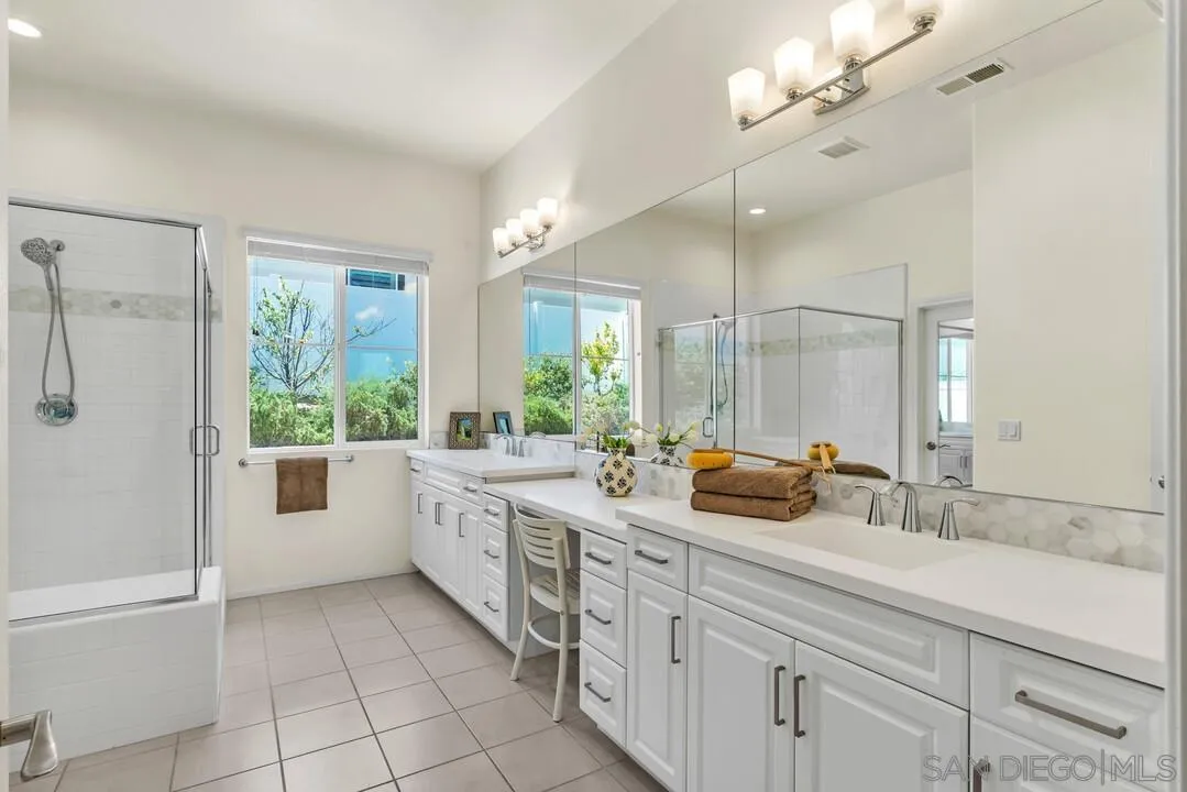 https://cdn.realtyfeed.com/cdn/127/260013994/5d3238e10c02aa2a8f7ff3b1d9bff2c6.webp