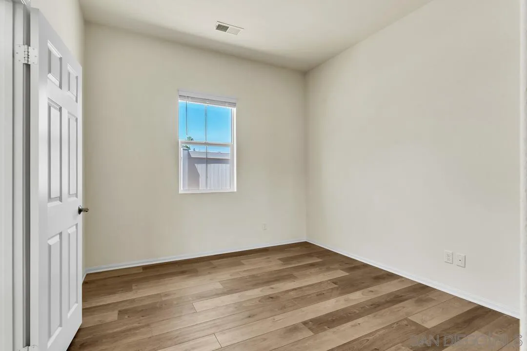 https://cdn.realtyfeed.com/cdn/127/260013994/9f9805f5af4b92636d9c08c66afda1dc.webp