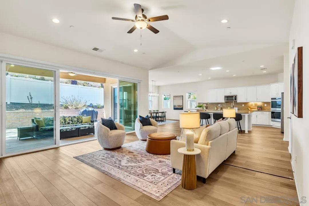 https://cdn.realtyfeed.com/cdn/127/260013994/b029a31d046978f15da5364a7f2d51be.webp