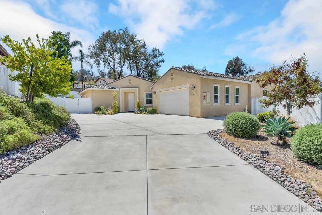https://cdn.realtyfeed.com/cdn/127/260013994/f3b895da7399063813b5baf812f15c83.webp