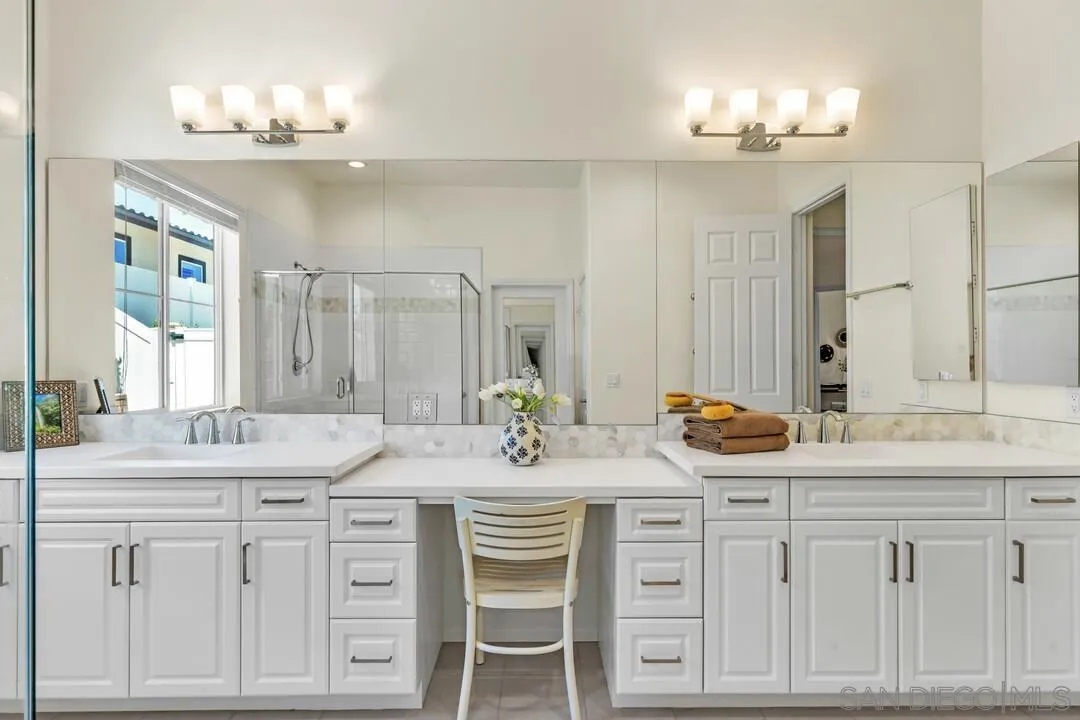 https://cdn.realtyfeed.com/cdn/127/260013994/f692d161b24c707ffd6bb5dd8013d061.webp