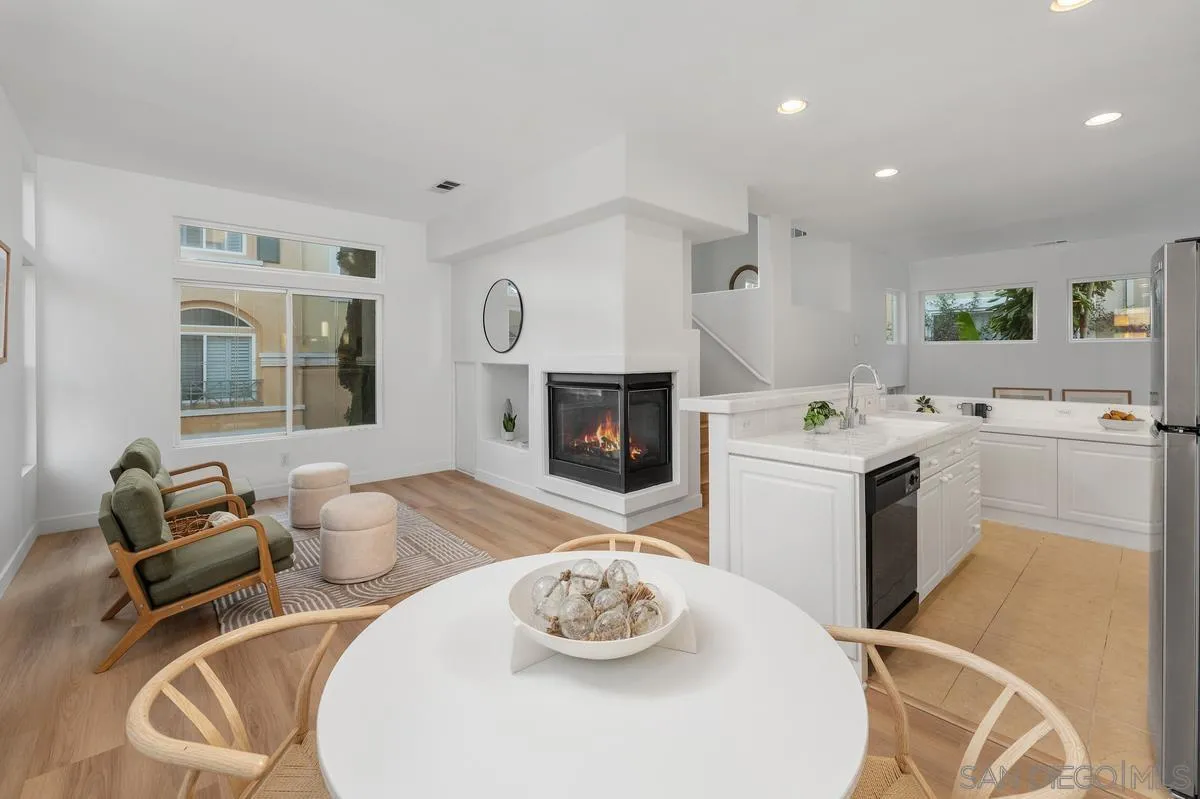 https://cdn.realtyfeed.com/cdn/127/260013995/d78d9e9aa6de59630fff5e5013e8fbe3.webp
