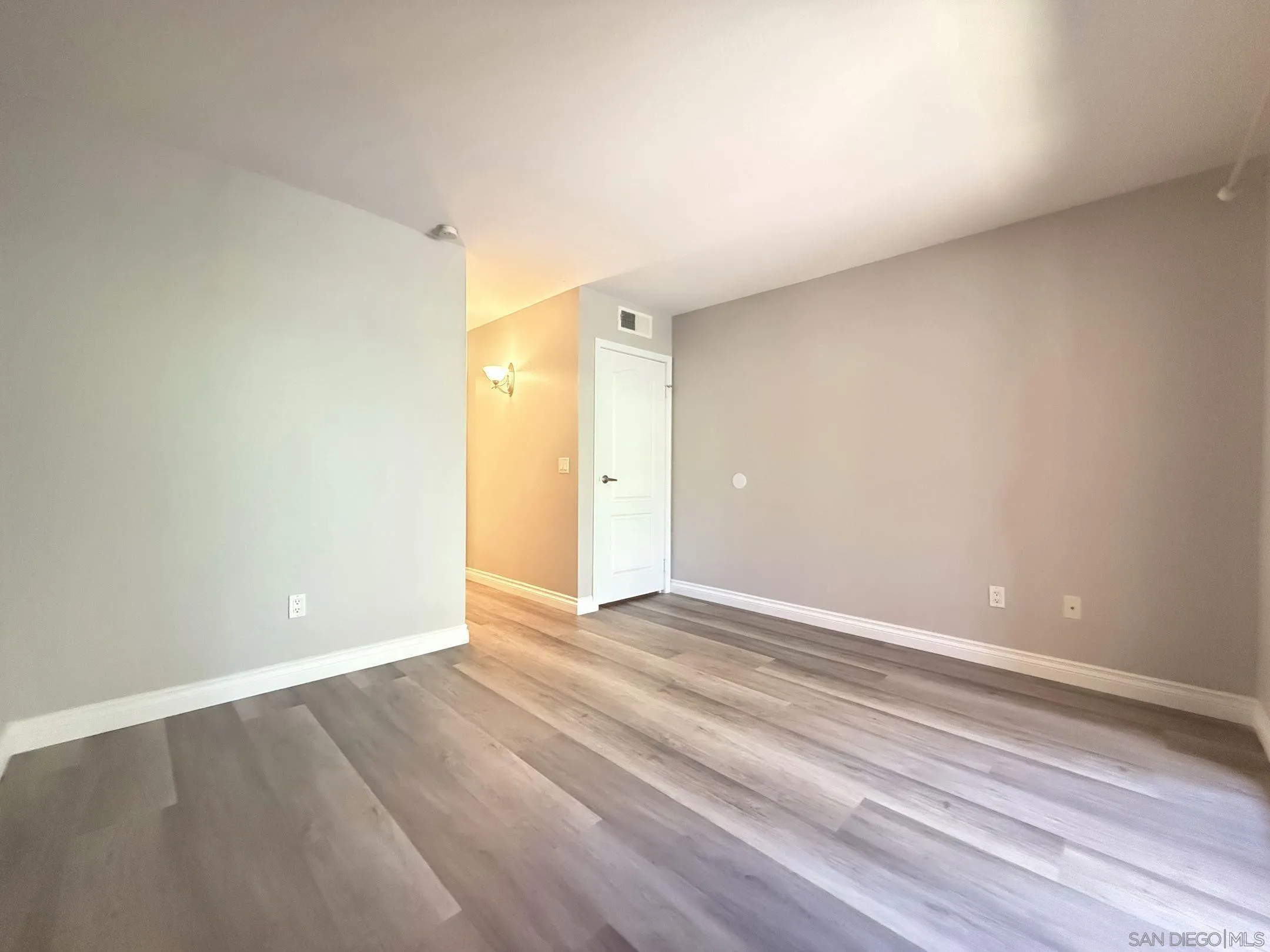 Photo #16: 260013996 Listing: Photo #16
