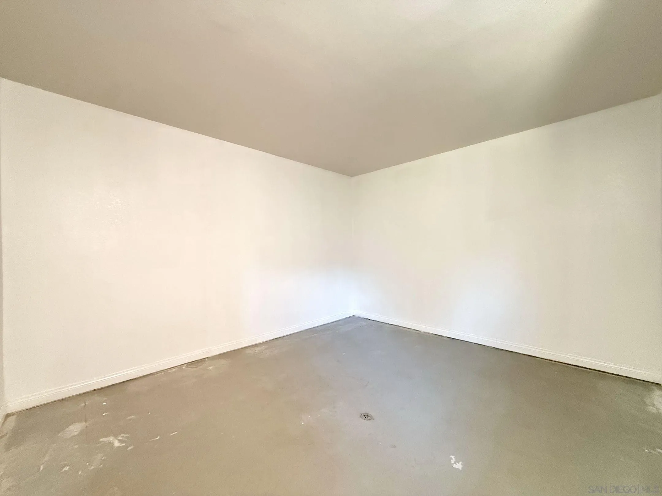 Photo #33: 260013996 Listing: Photo #33