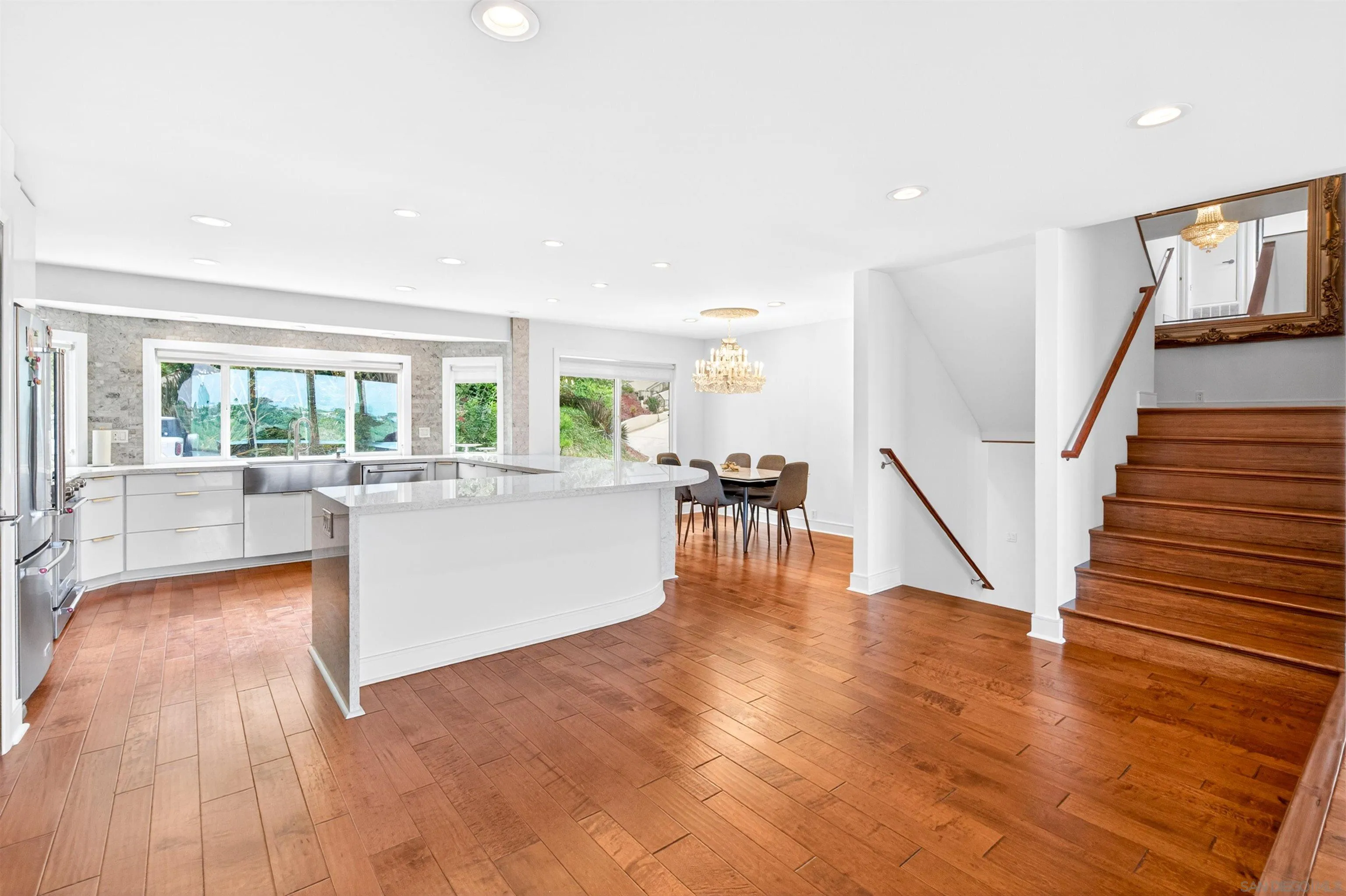 https://cdn.realtyfeed.com/cdn/127/260014003/25b13170df74be1737a0ef39b1214896.webp