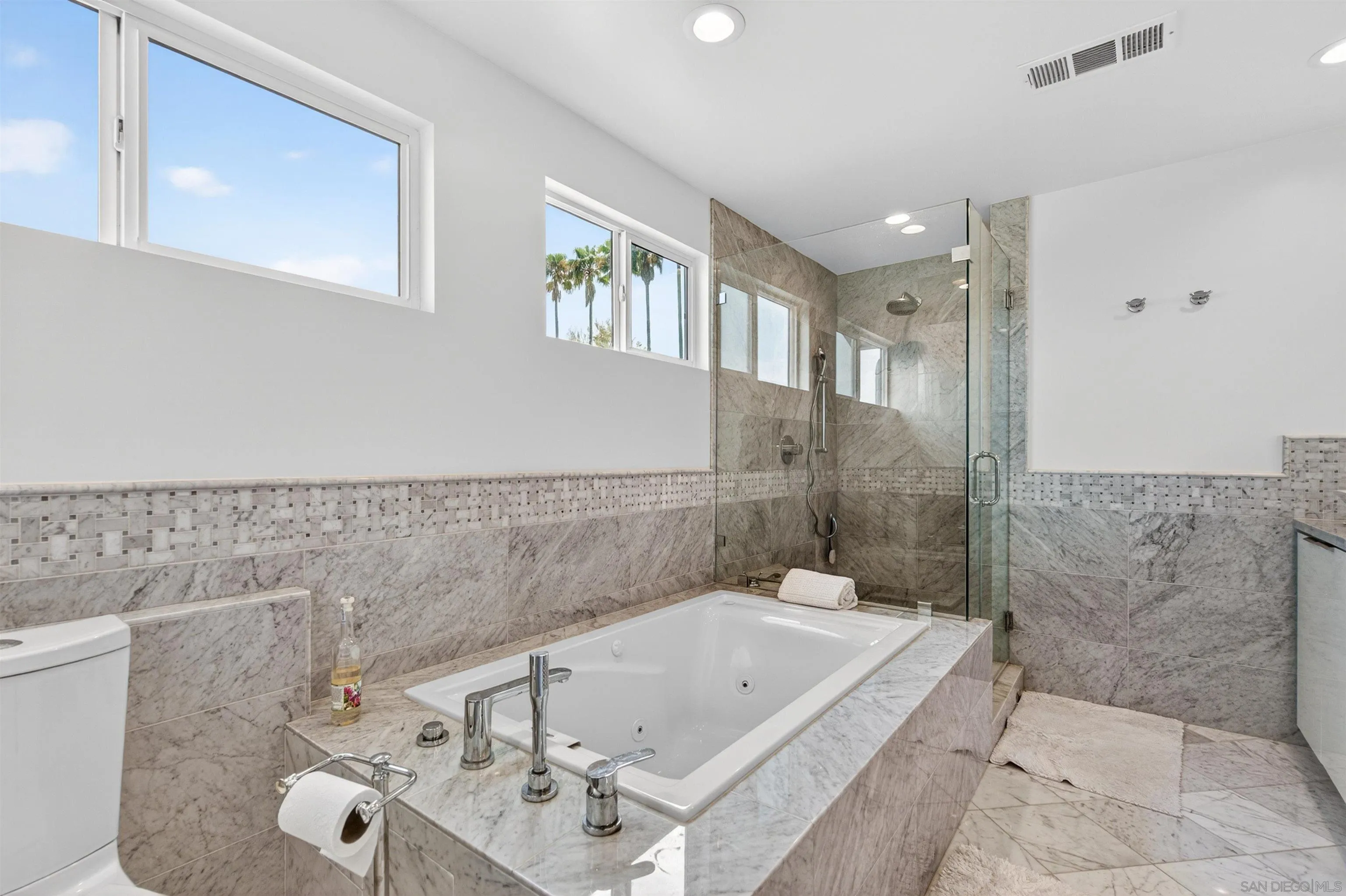https://cdn.realtyfeed.com/cdn/127/260014003/4218ec6b15aa8deed2e9ca0844678604.webp