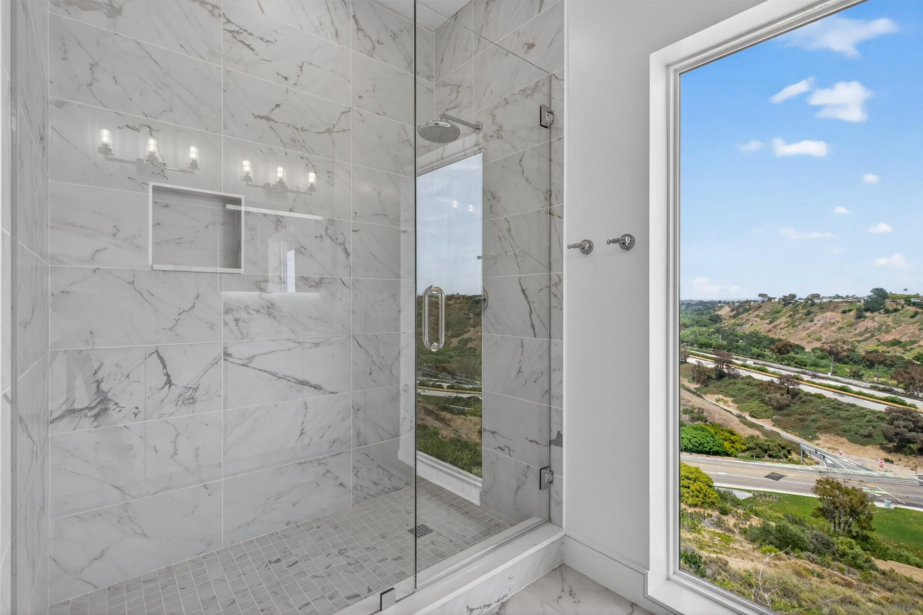 https://cdn.realtyfeed.com/cdn/127/260014003/96e0133794ac5536cdd359c9d10d1cf6.webp