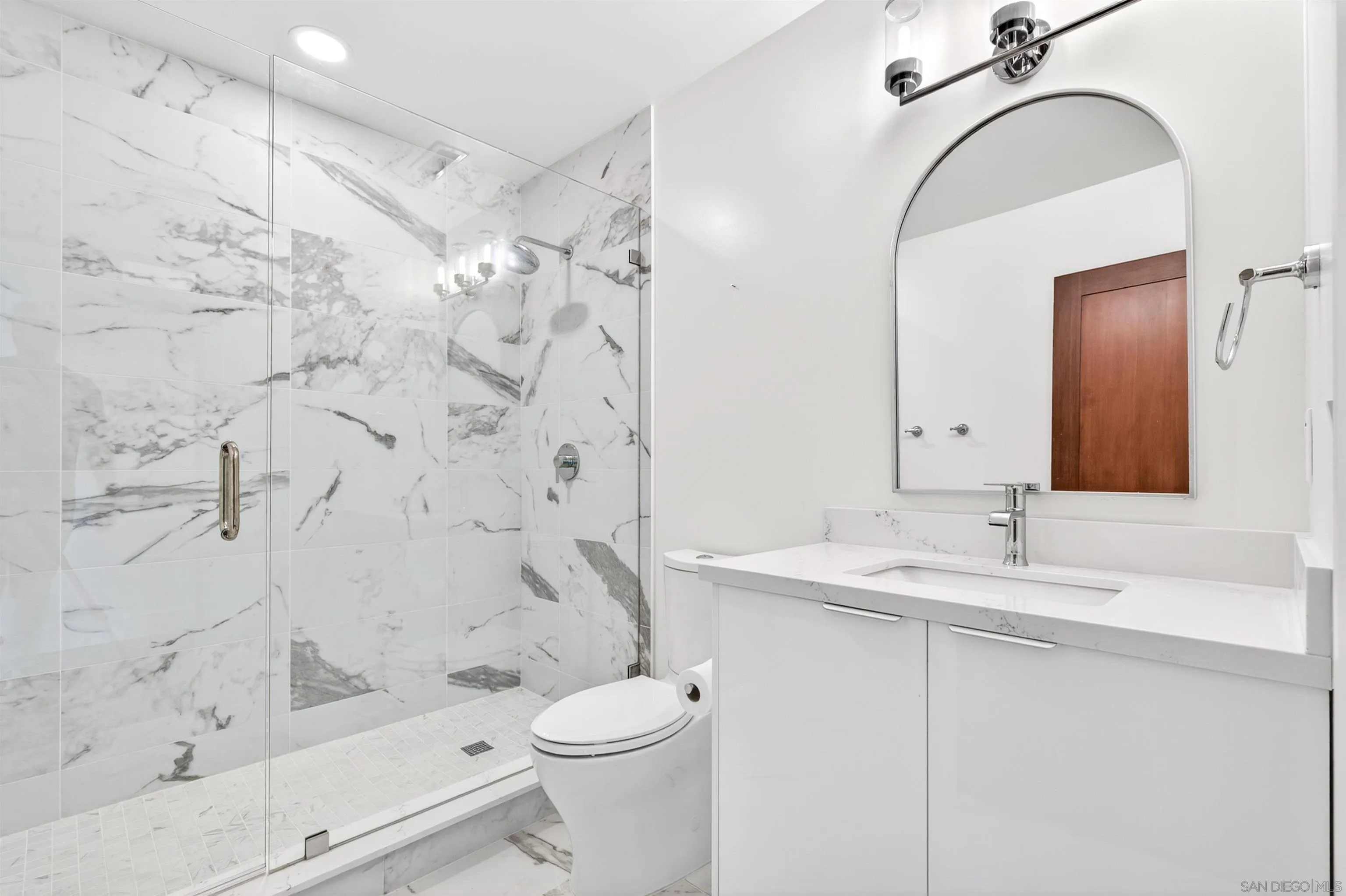 https://cdn.realtyfeed.com/cdn/127/260014003/bfeb961afb7b583aed063500071a138e.webp