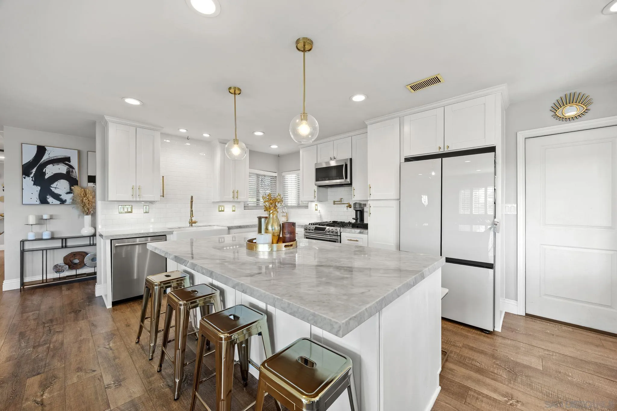 https://cdn.realtyfeed.com/cdn/127/260014006/0c096669106e7022bd5859864b1eacb2.webp