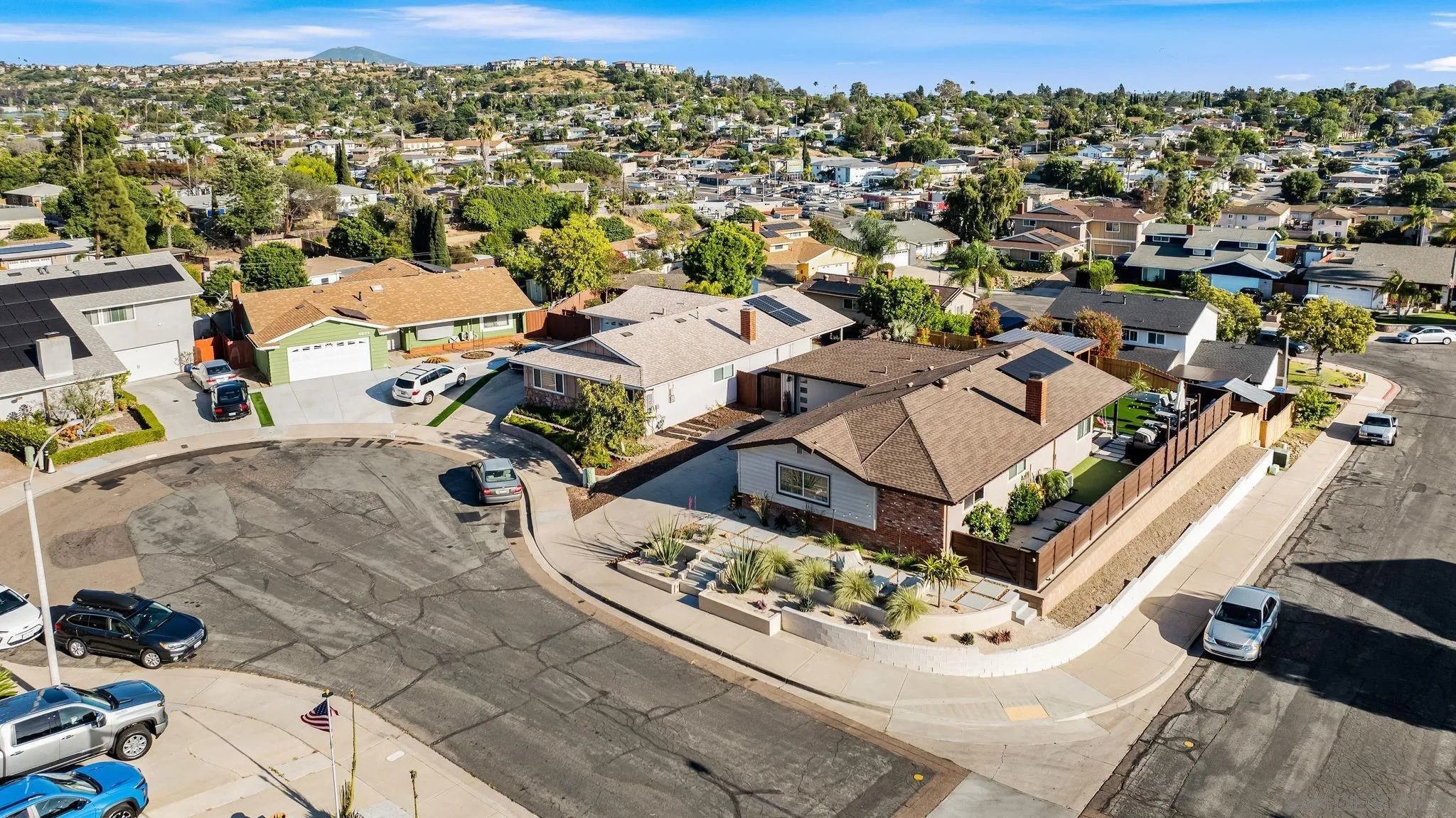 https://cdn.realtyfeed.com/cdn/127/260014006/5a55371618bcee55acd9325b5e3e22ce.webp