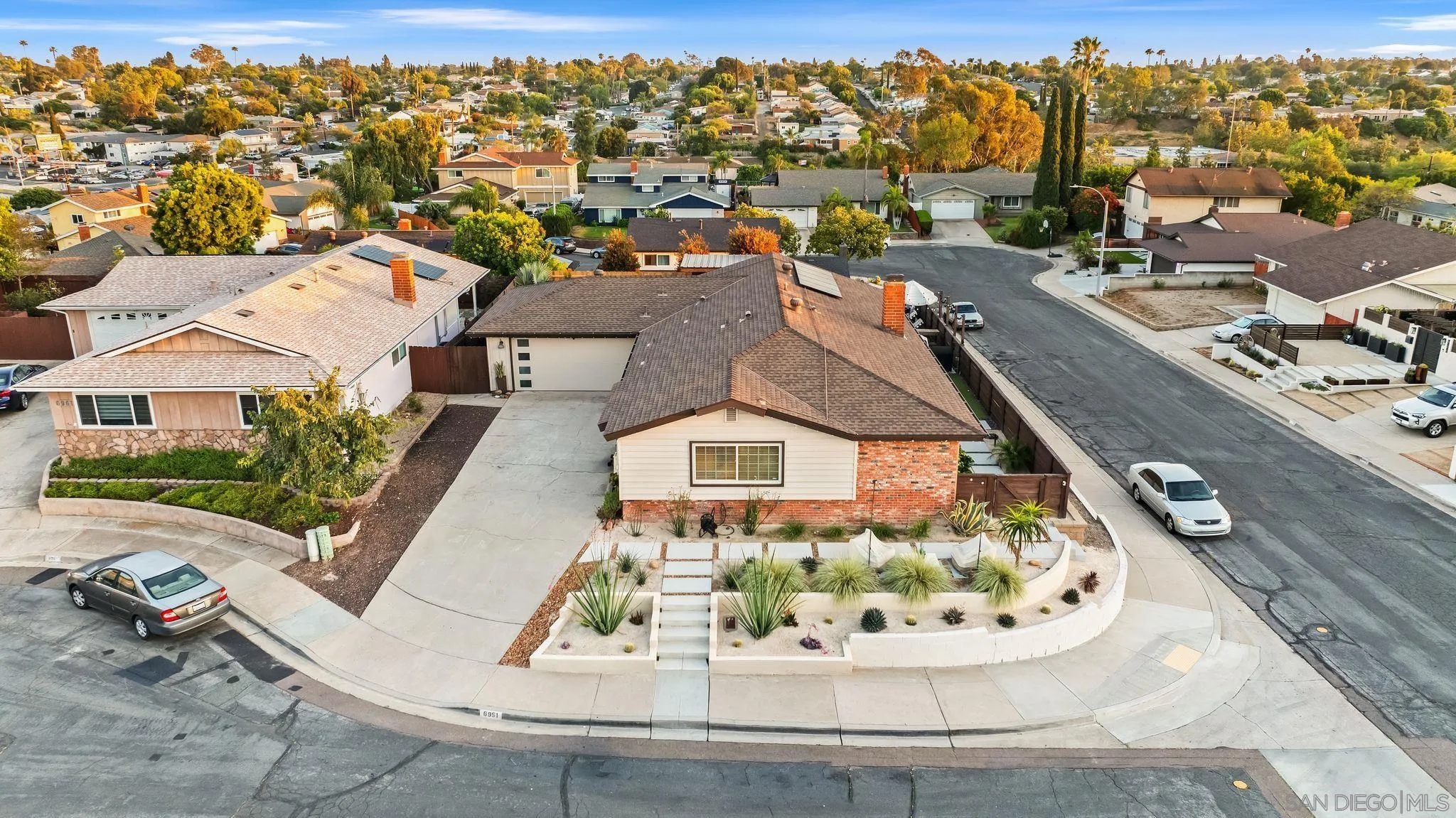https://cdn.realtyfeed.com/cdn/127/260014006/5fa1cd4a8f17985291062c3d89d0a737.webp