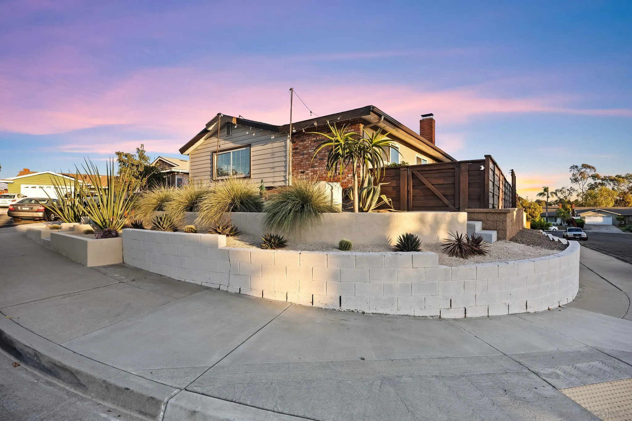 https://cdn.realtyfeed.com/cdn/127/260014006/8f4081a8f4e5c5eef9d63a9c5ba3f925.webp