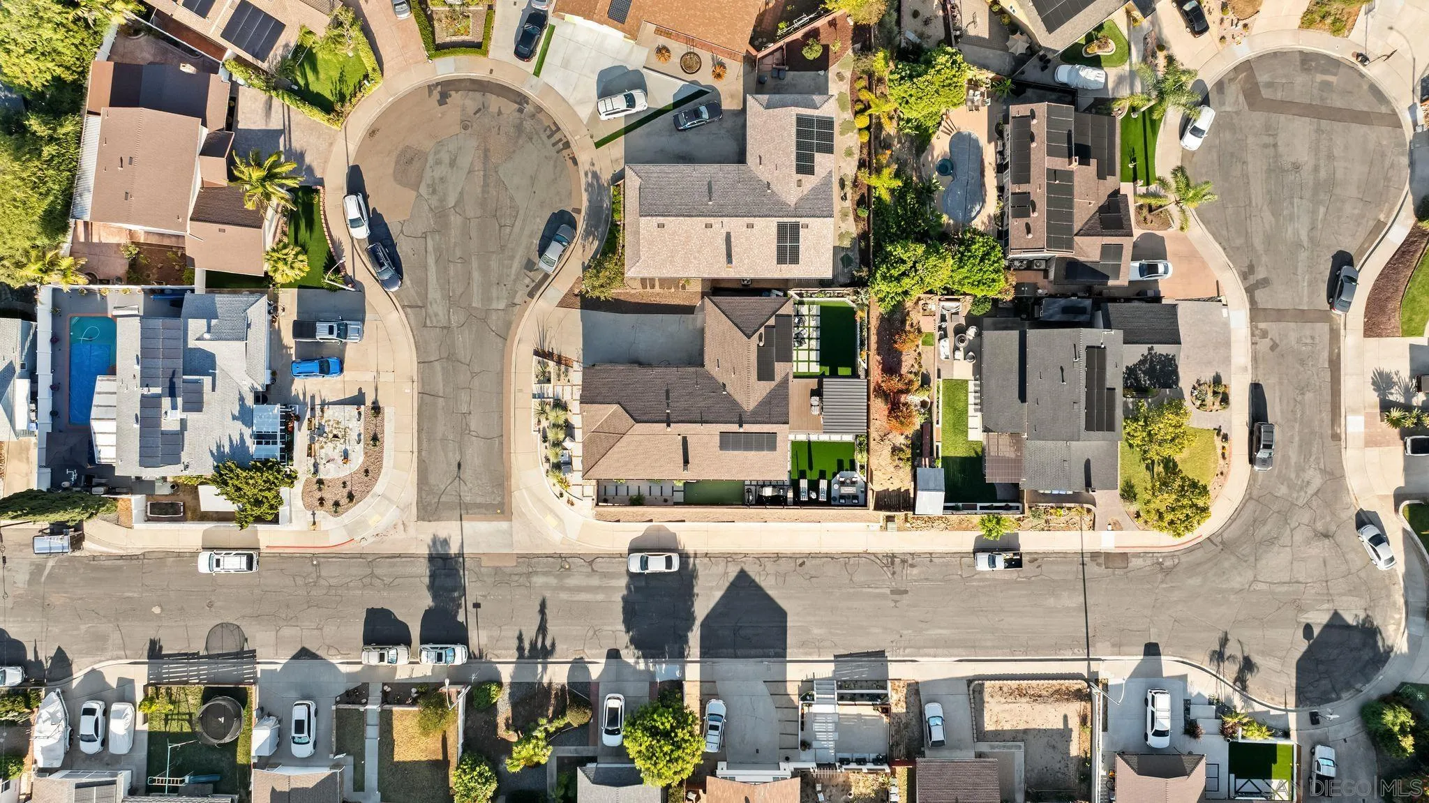 https://cdn.realtyfeed.com/cdn/127/260014006/8f52d3c8f6b1d55eefdc2eab40c9833f.webp
