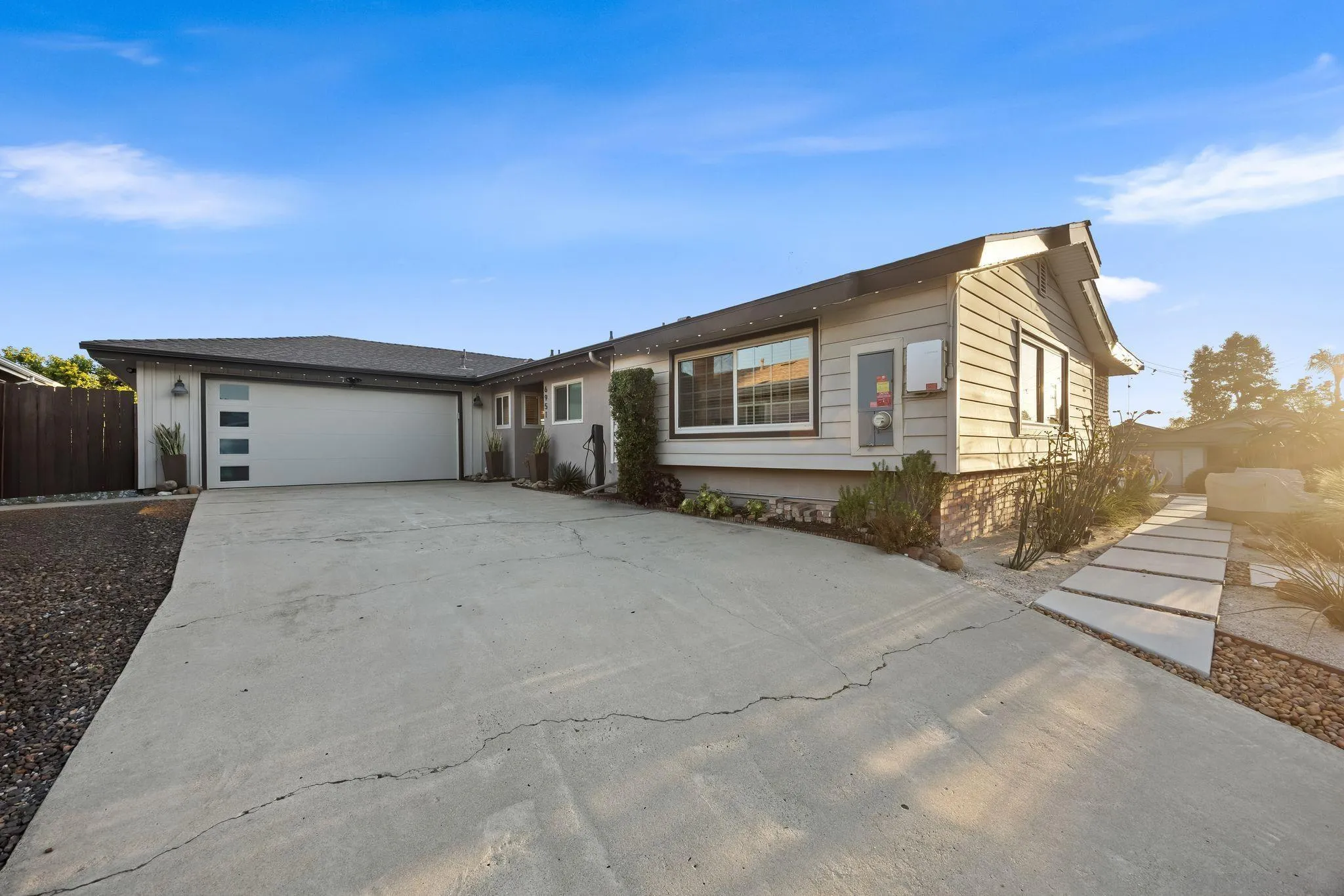 https://cdn.realtyfeed.com/cdn/127/260014006/b6f059a2cd9e575602431fd33ad8379c.webp