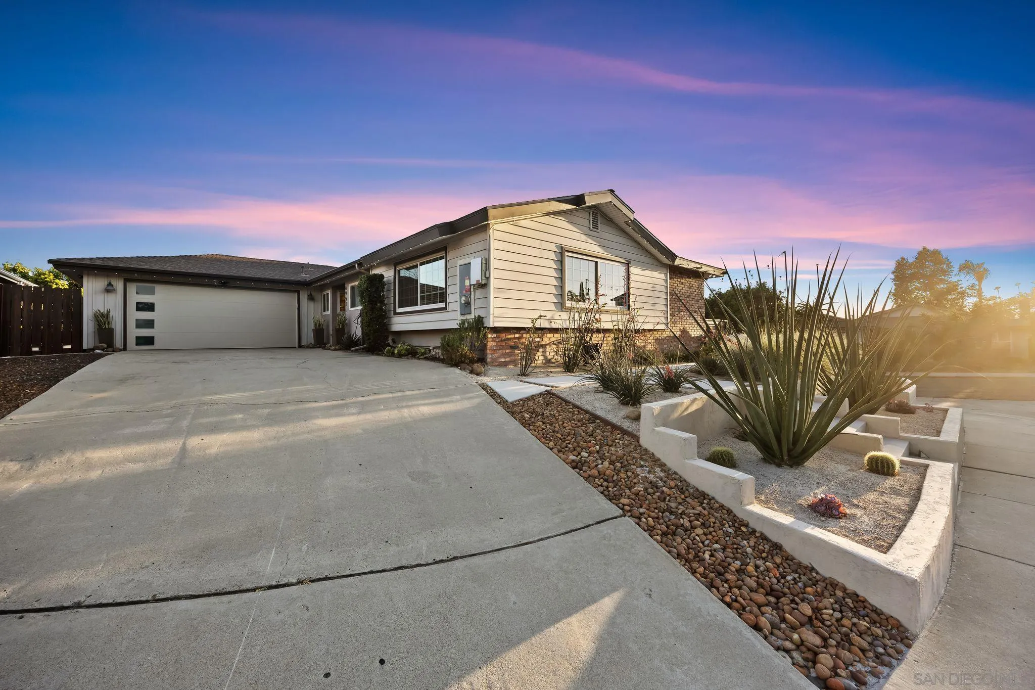 https://cdn.realtyfeed.com/cdn/127/260014006/cea253336a332ff28dc1f1c3fe6d15bb.webp