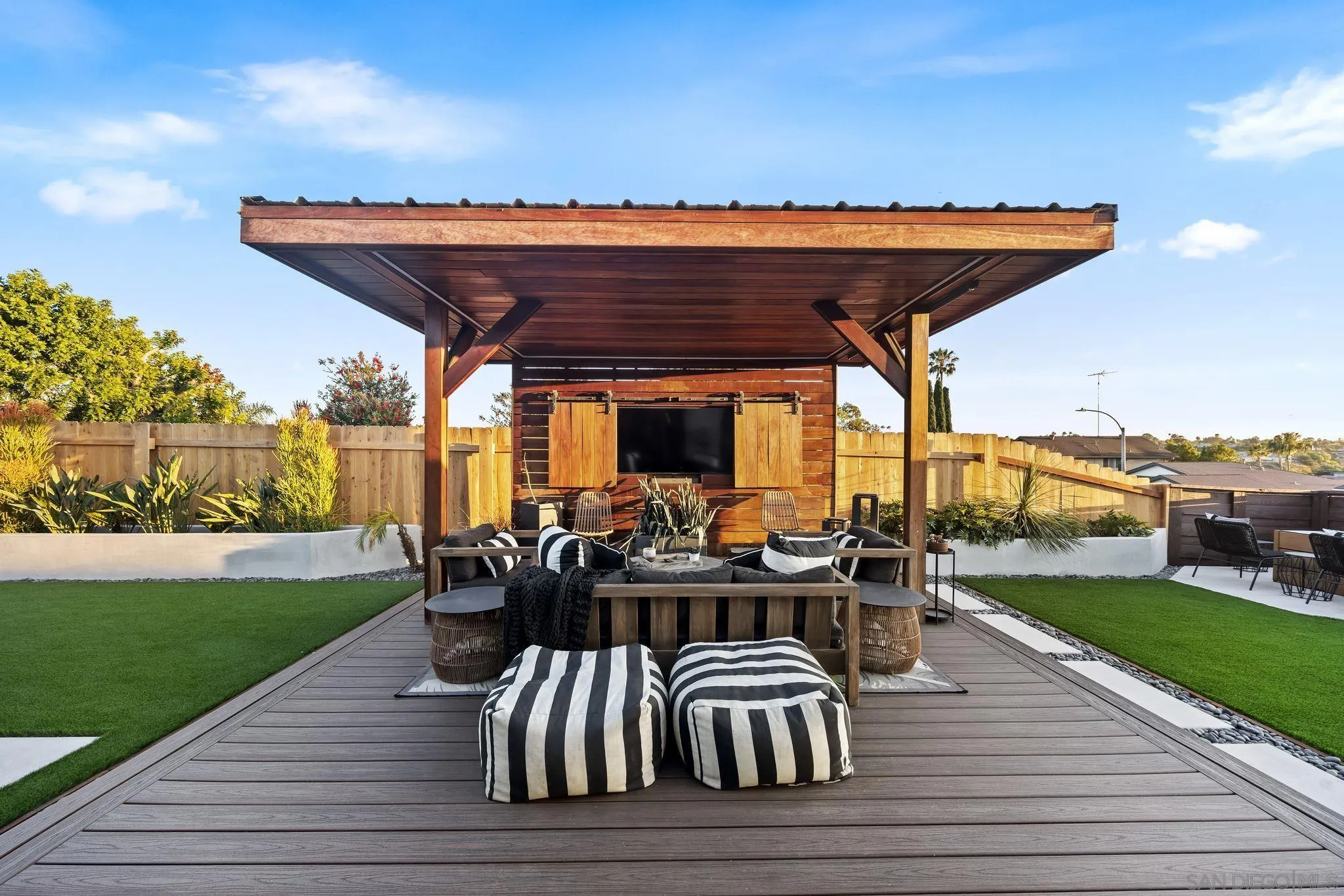 https://cdn.realtyfeed.com/cdn/127/260014006/d9b4124222b3810aff1fde460730317d.webp