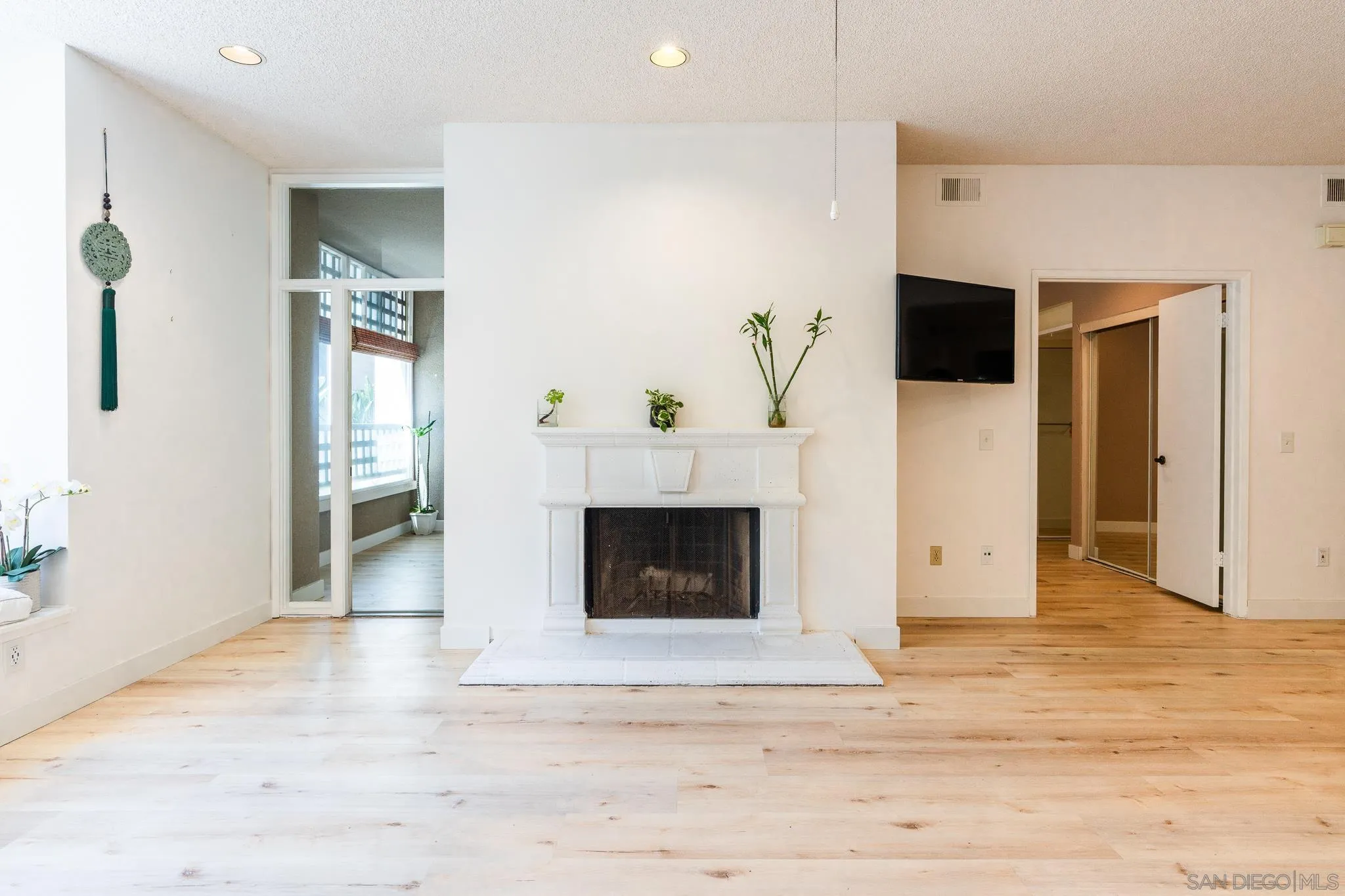 Photo #5: 260014007 Listing: Photo #5