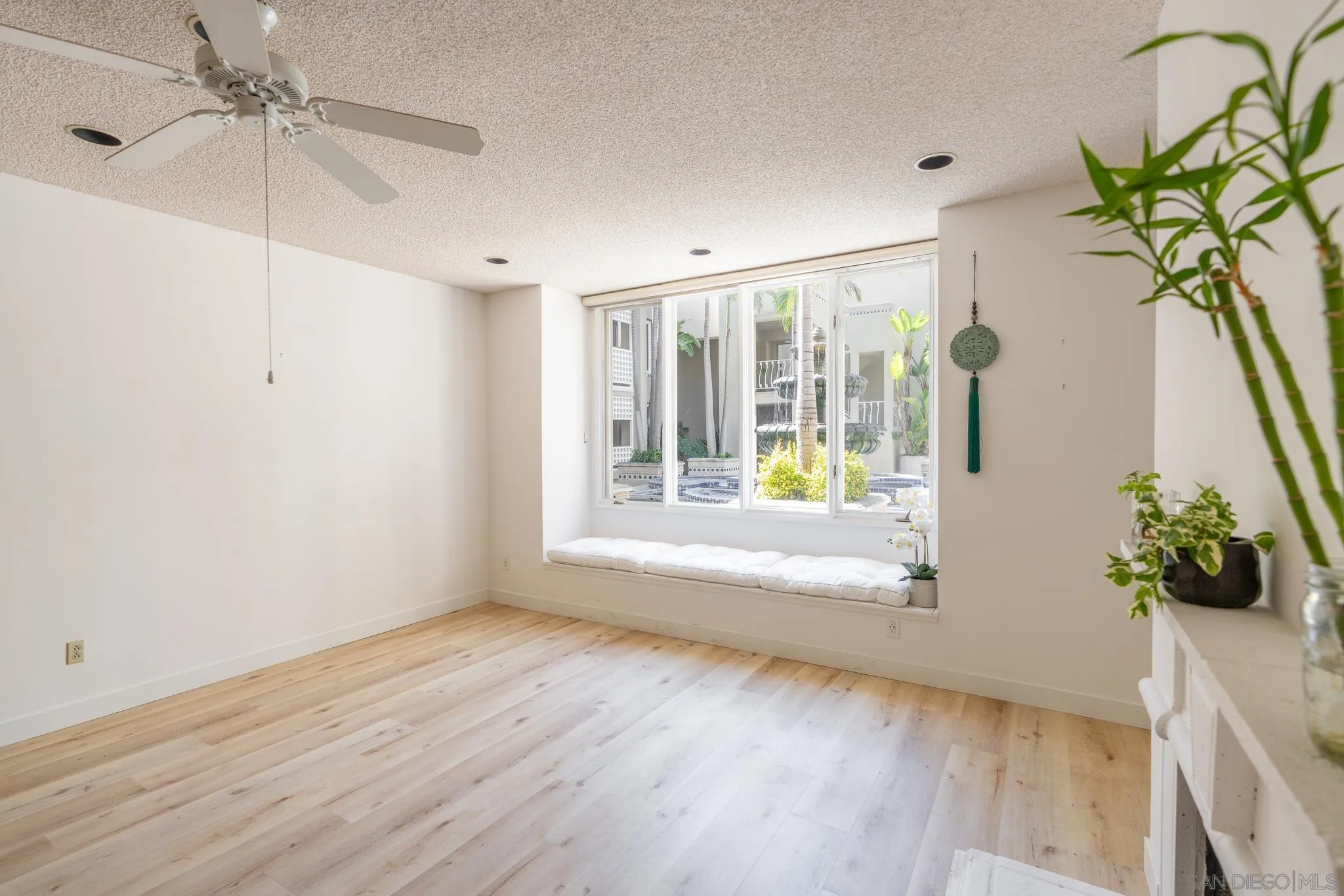 Photo #1: 260014007 Listing: Photo #1