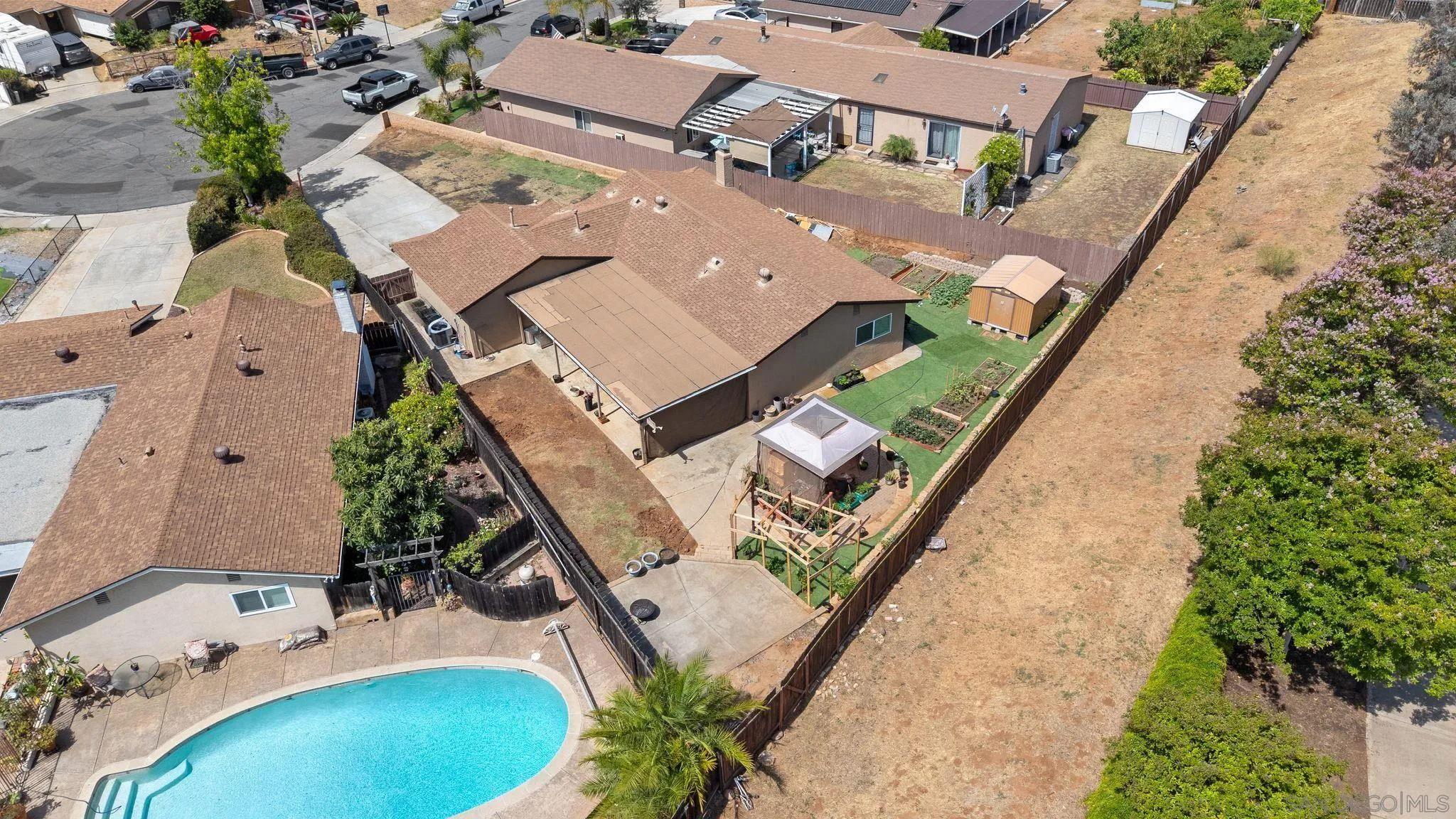 https://cdn.realtyfeed.com/cdn/127/260014011/15ad7f3bb7774ea1f42309820f145816.webp
