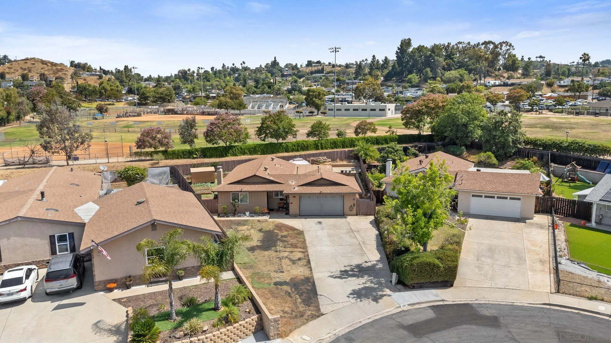 https://cdn.realtyfeed.com/cdn/127/260014011/51985b86704d45ae95afbc233277da8a.webp