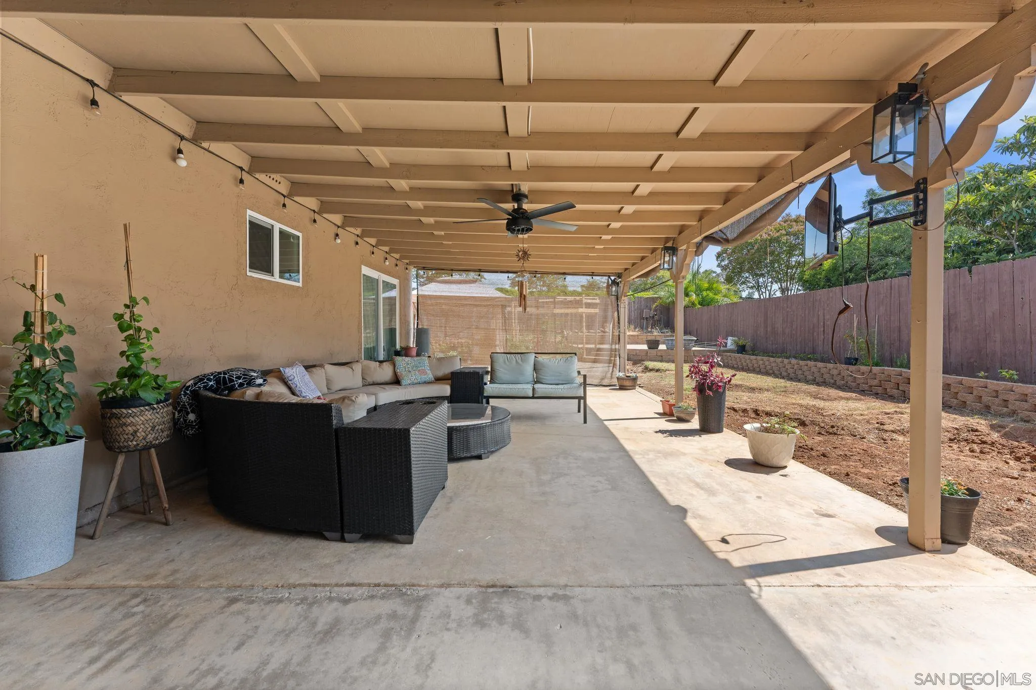 https://cdn.realtyfeed.com/cdn/127/260014011/5e639372eb156943997a0a54abd31acd.webp