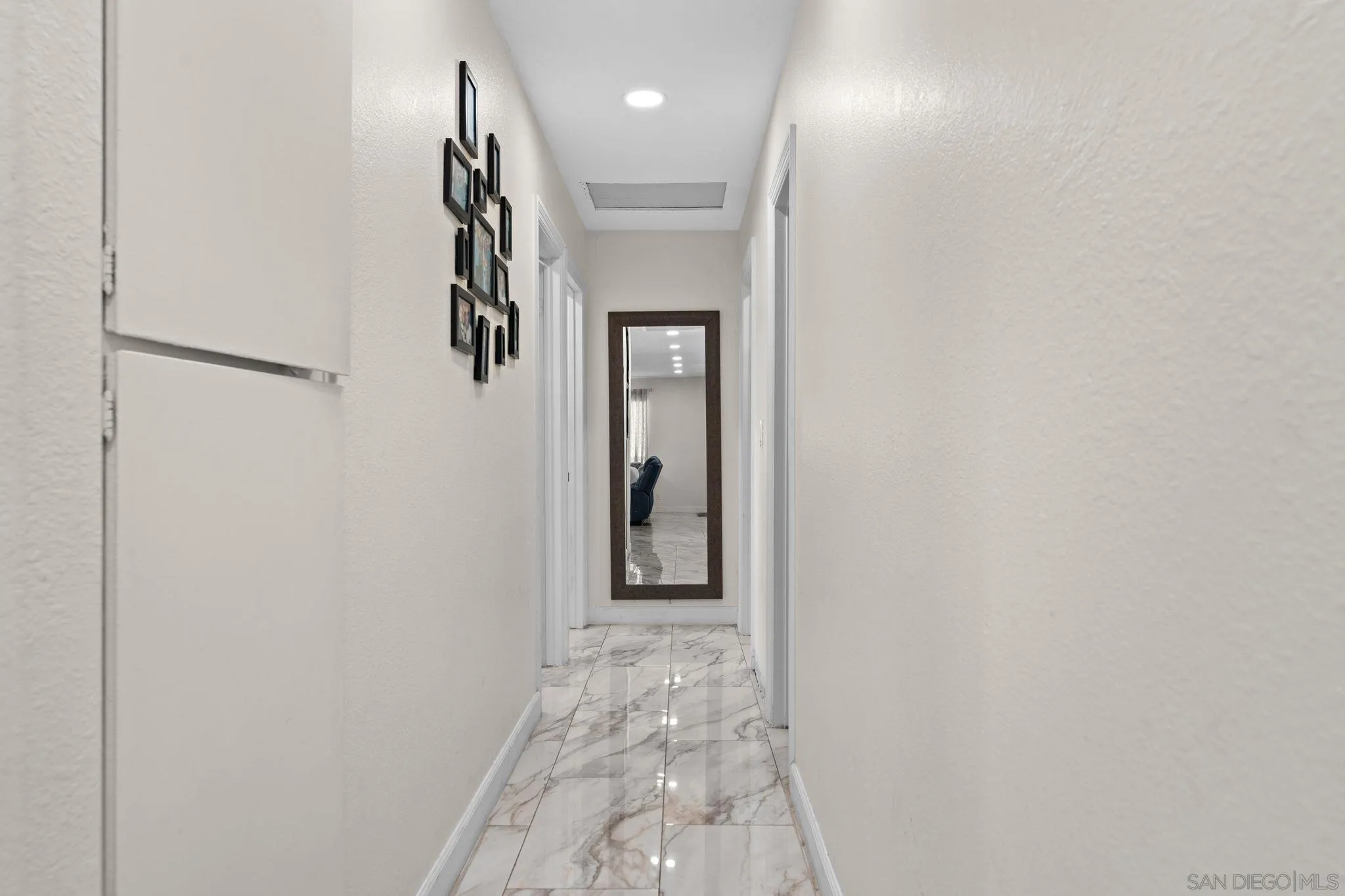 https://cdn.realtyfeed.com/cdn/127/260014011/aabd61b9d14c13d804ae8592044deeba.webp
