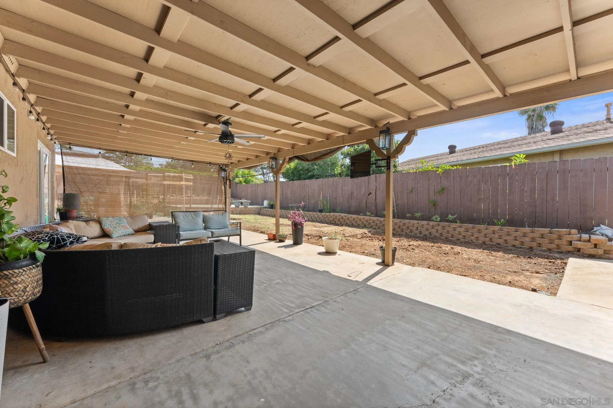 https://cdn.realtyfeed.com/cdn/127/260014011/ce2f6fff9689531c36ddf2a73c963095.webp